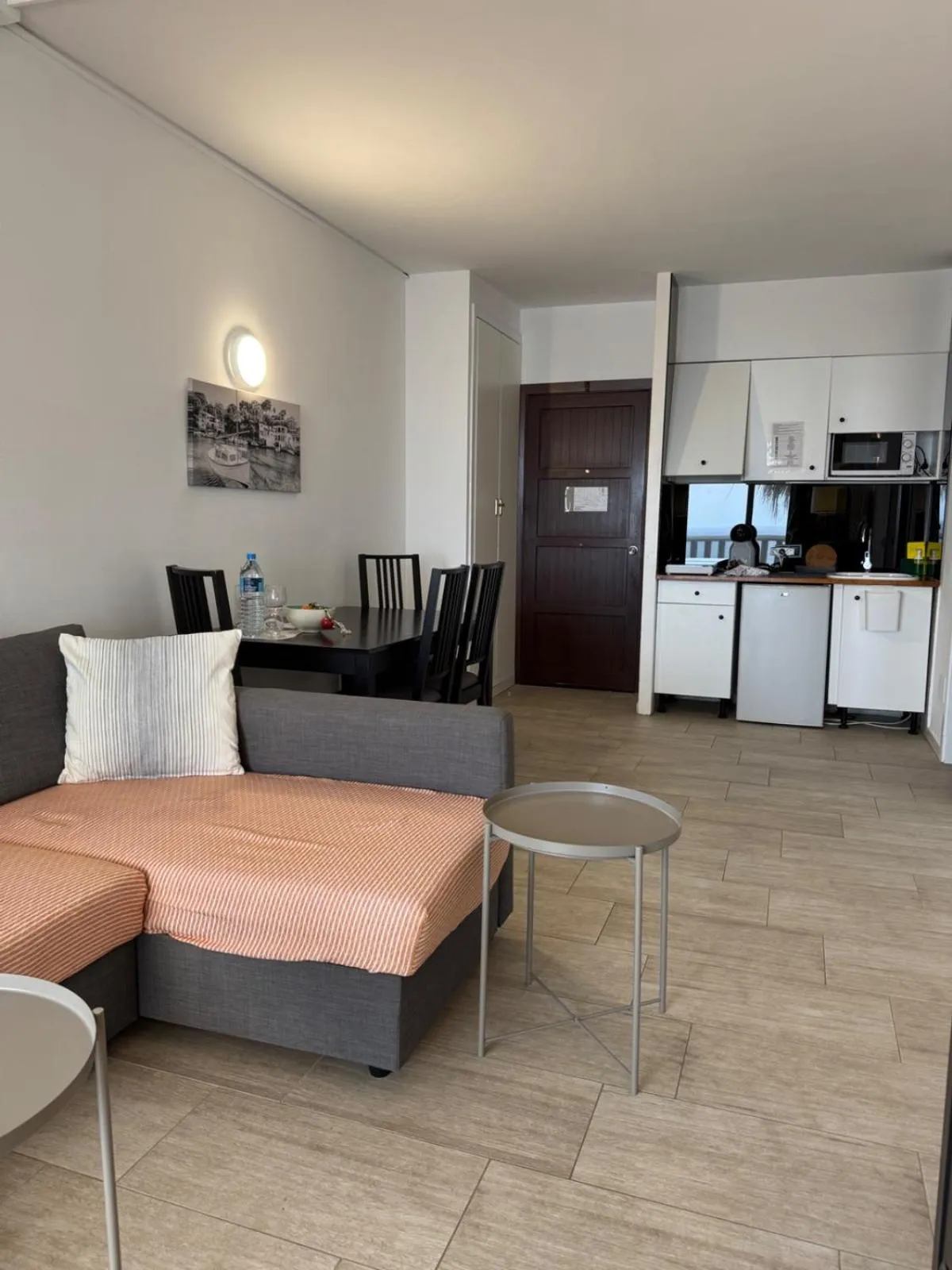 Kitchen or kitchenette in Orange Colom - Seaside Apartments