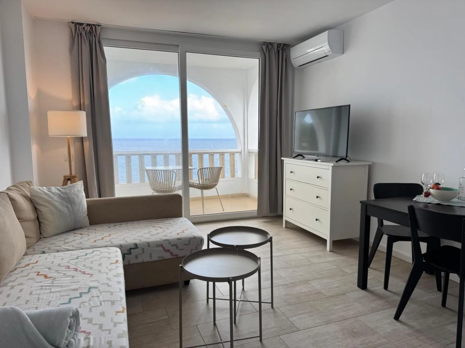 Living room in Orange Colom - Seaside Apartments