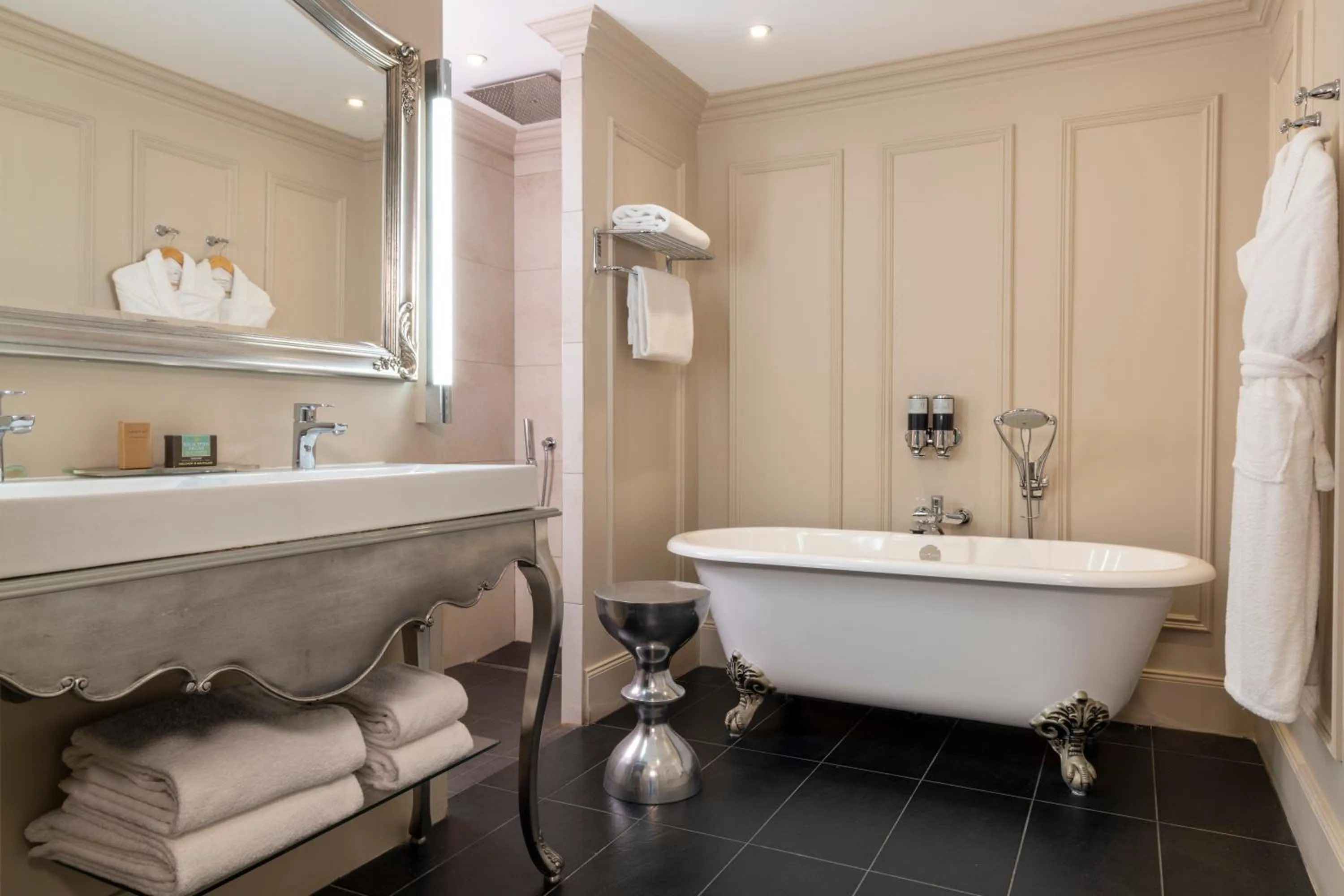 Bathroom in Ermitage - Mont-Saint-Michel