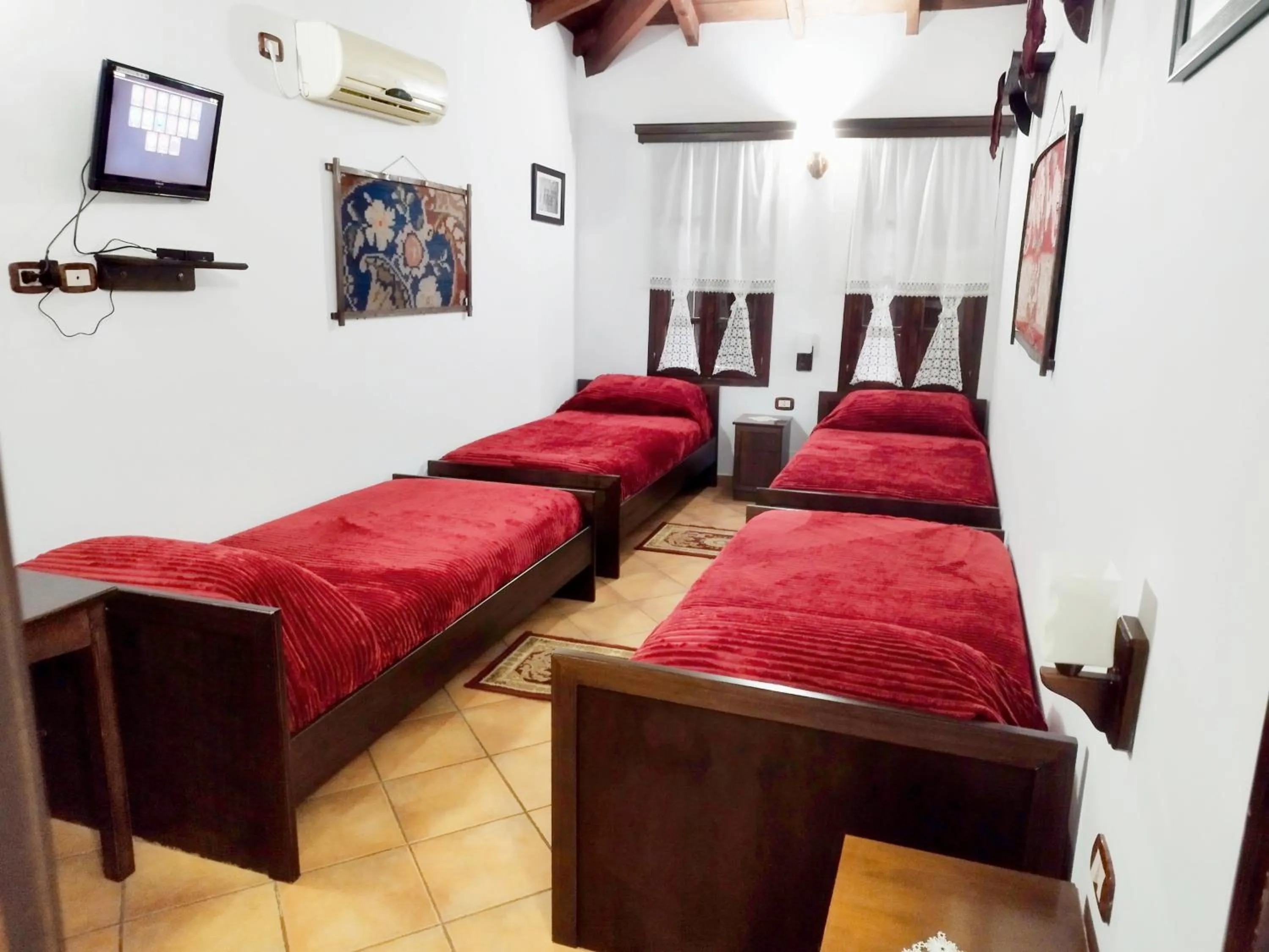 Bed in Guva Mangalem Boutique Hotel & Restaurant - Old Town Mangalem