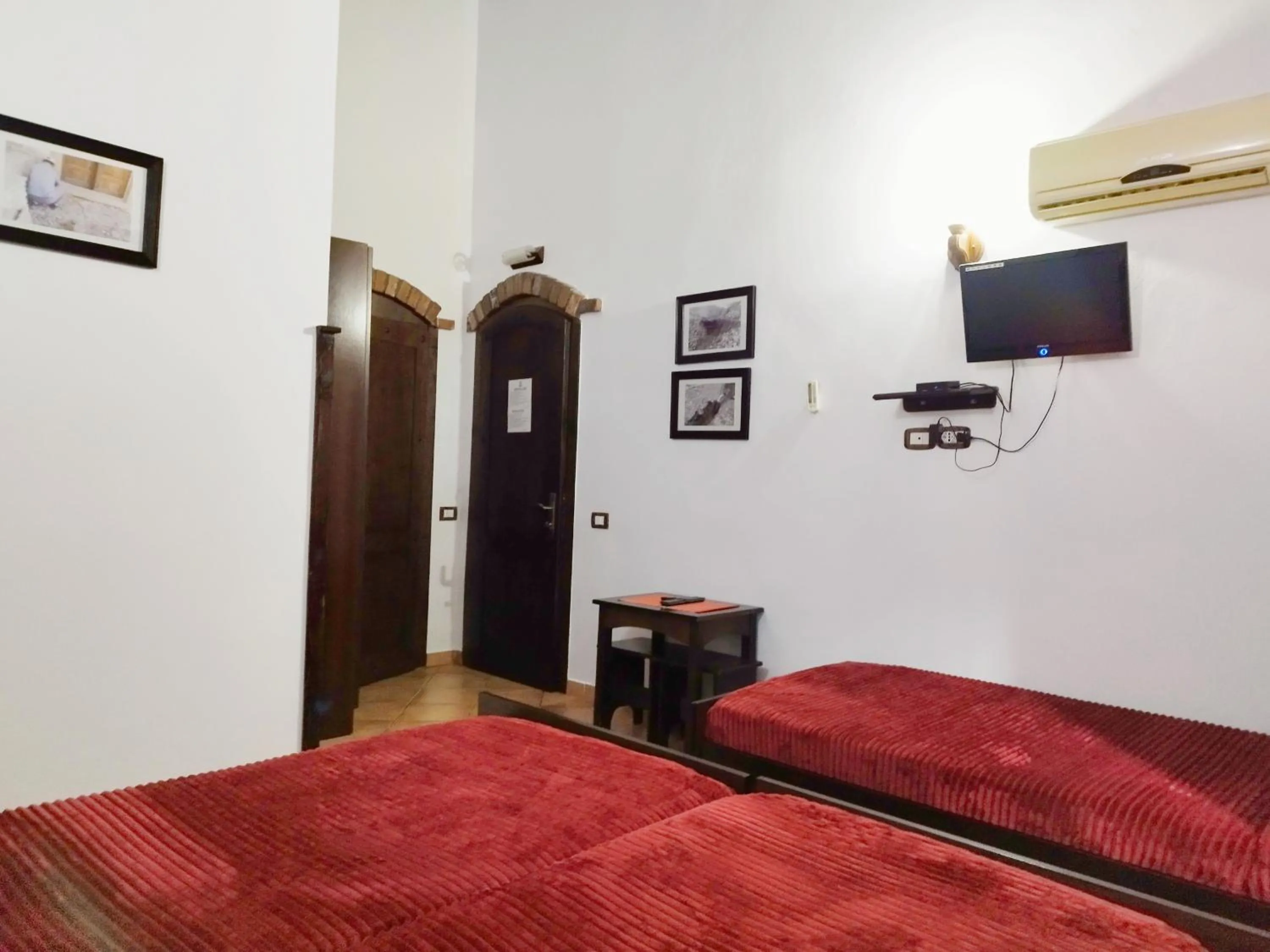 Bed in Guva Mangalem Boutique Hotel & Restaurant - Old Town Mangalem