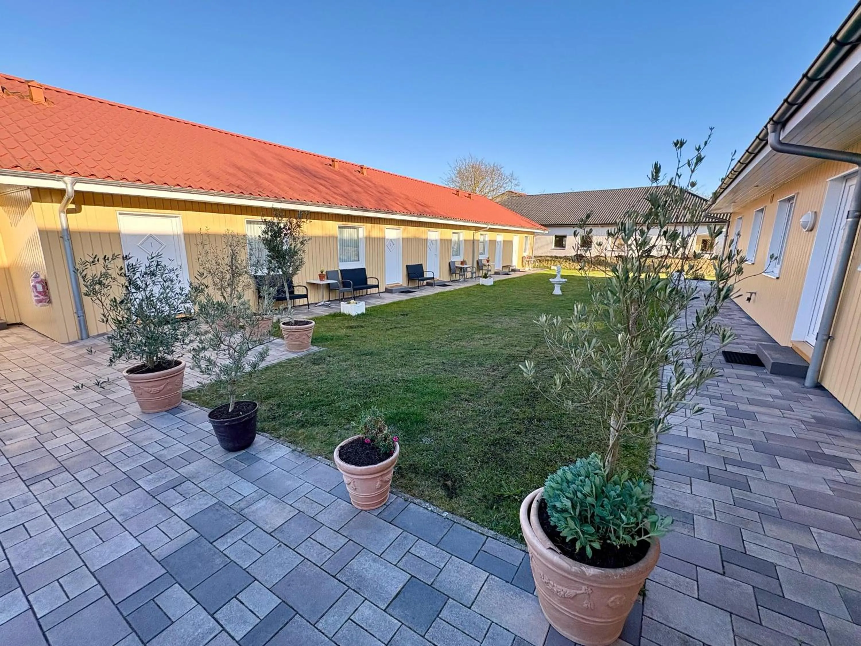 Property building in Ellen Hotel