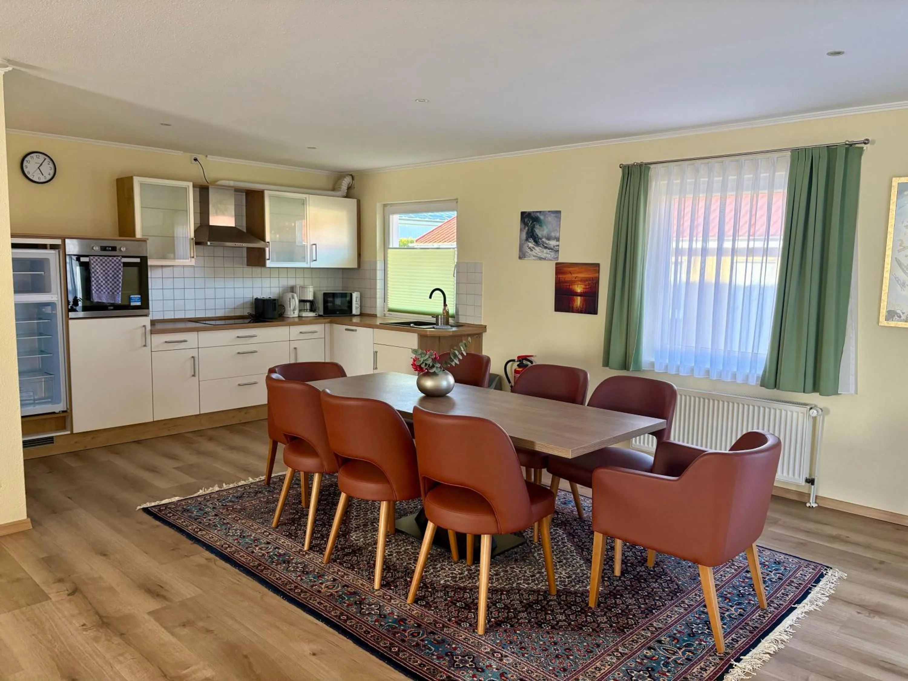 Kitchen or kitchenette in Ellen Hotel