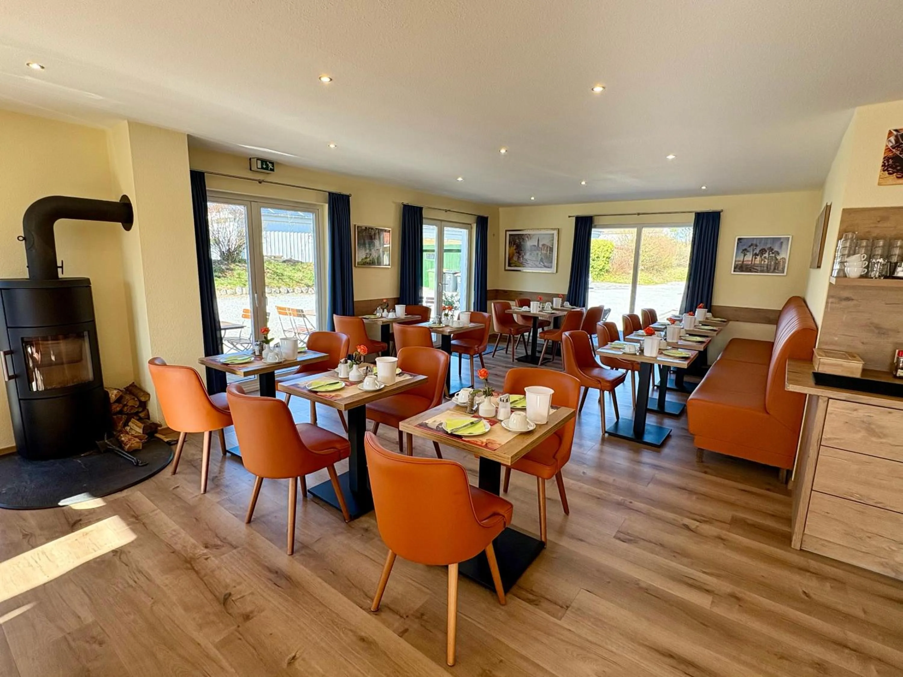 Breakfast in Ellen Hotel