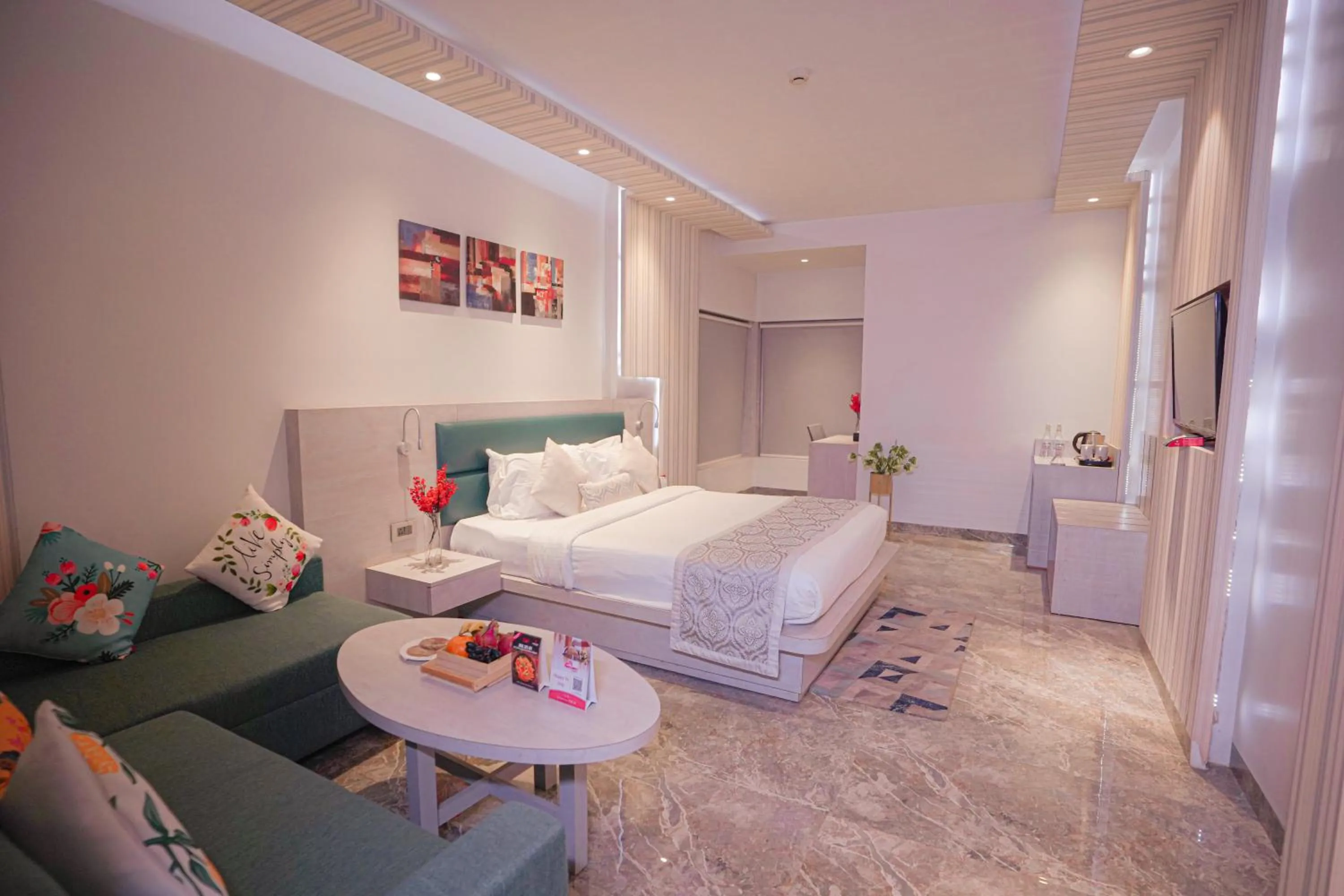 Bed in Hotel Swarn Towers