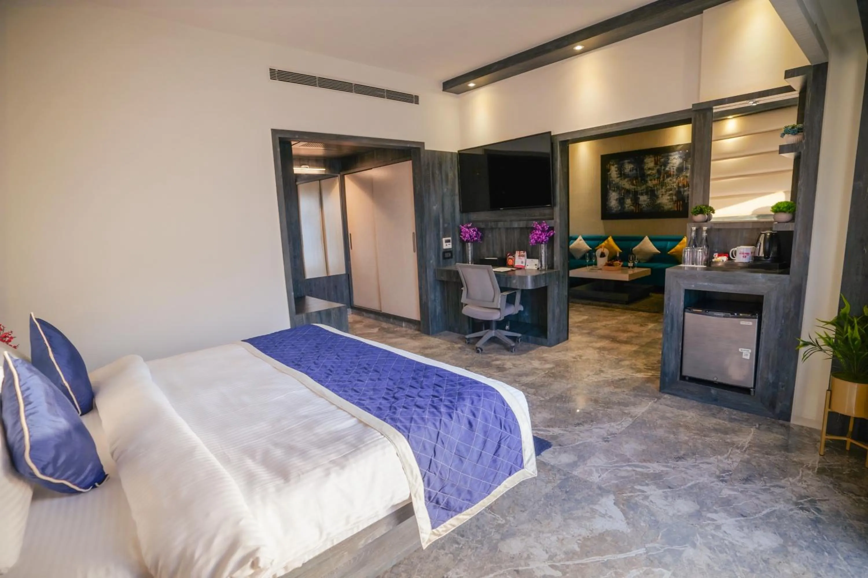 Bed in Hotel Swarn Towers