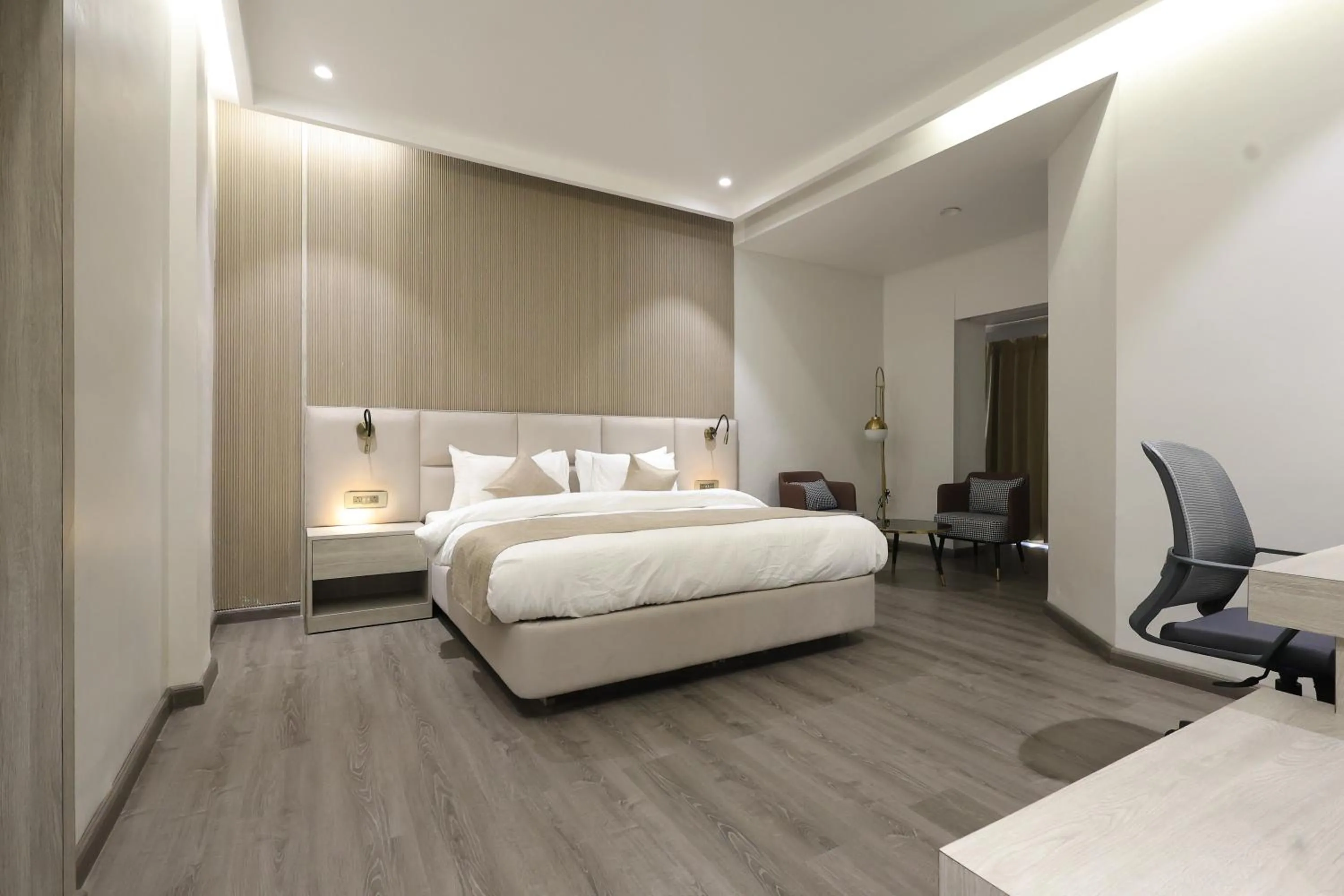 Bed in Hotel Swarn Towers