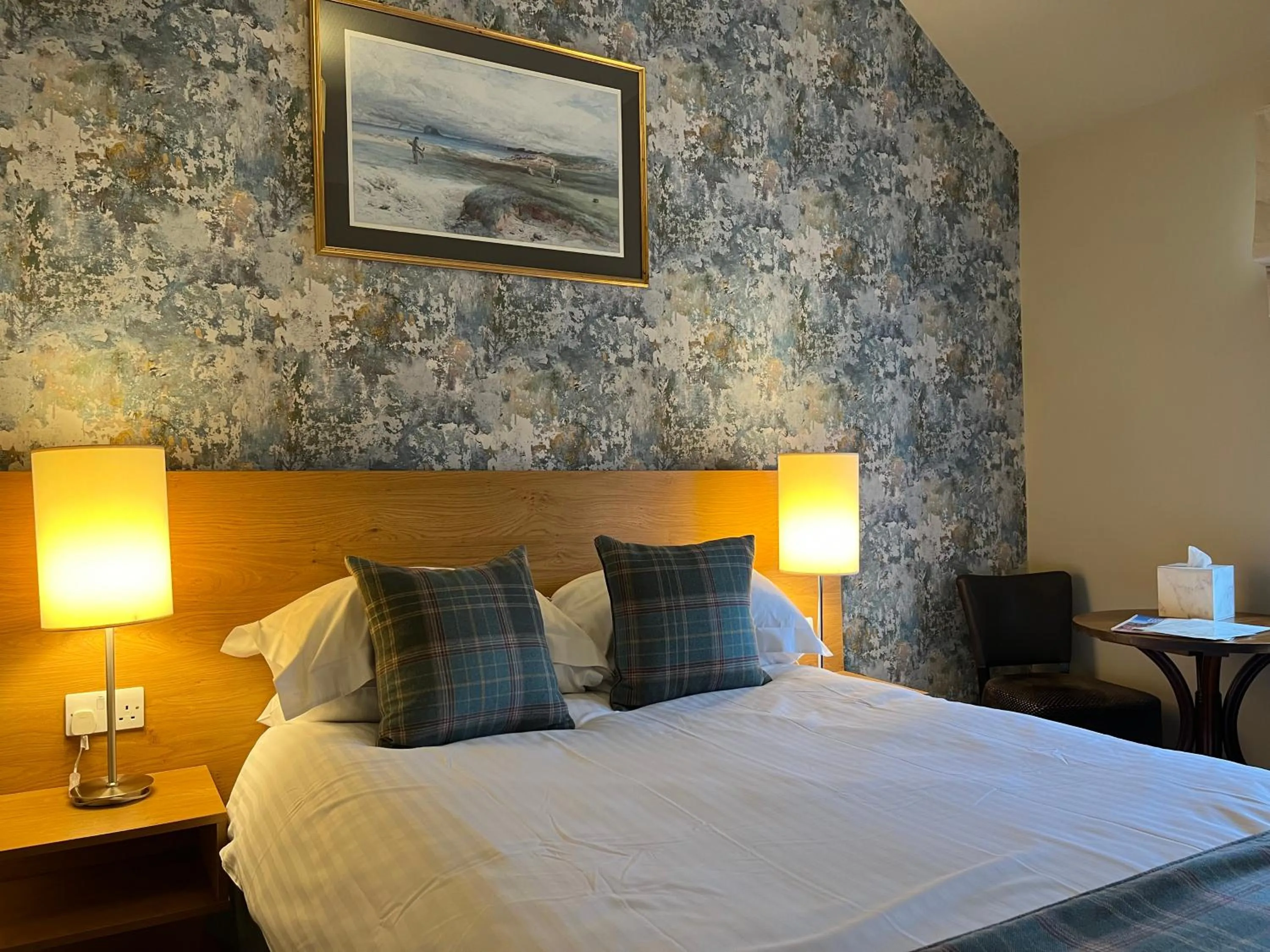 Bedroom, Bed in Old Aberlady Inn