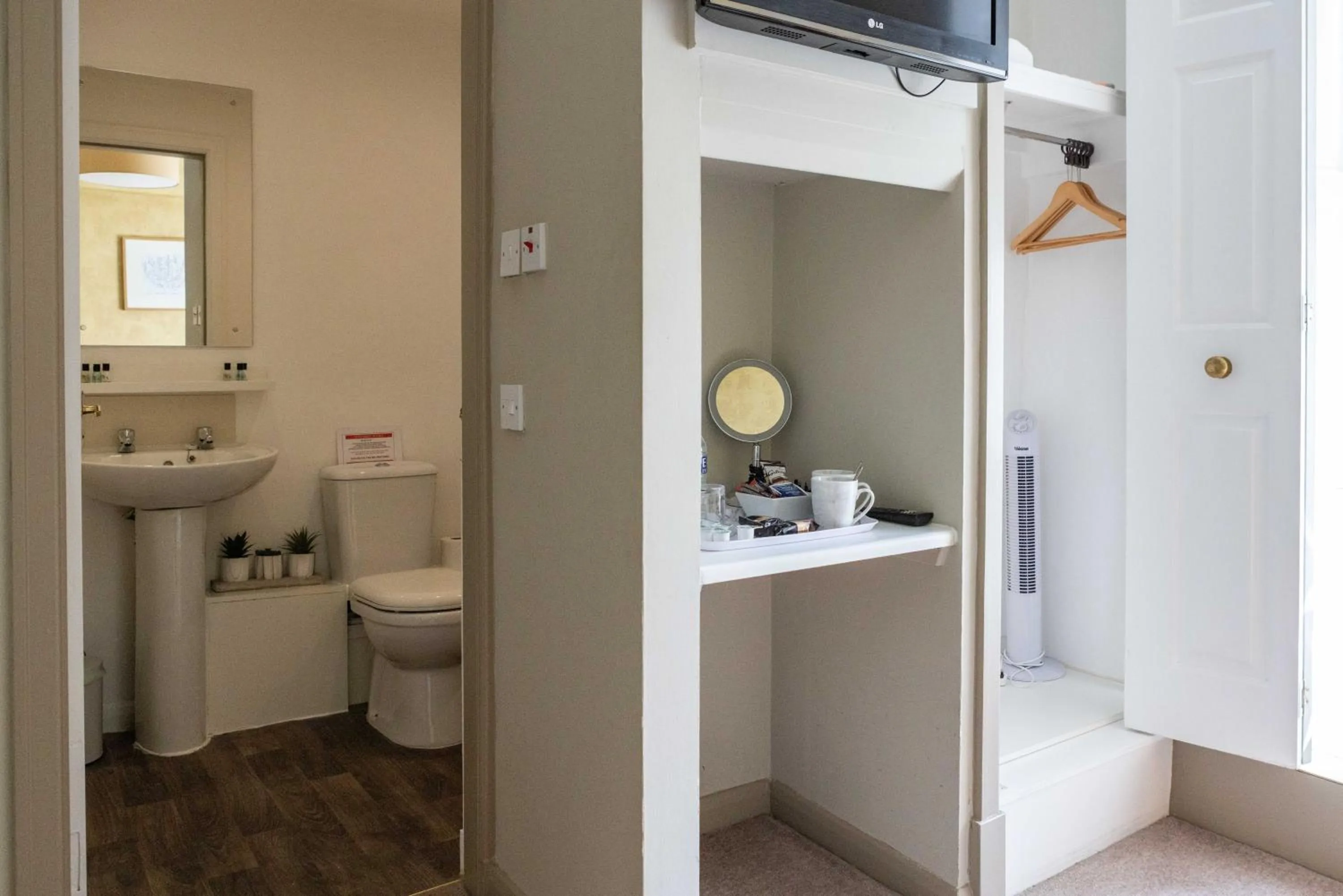 Bathroom in Old Aberlady Inn