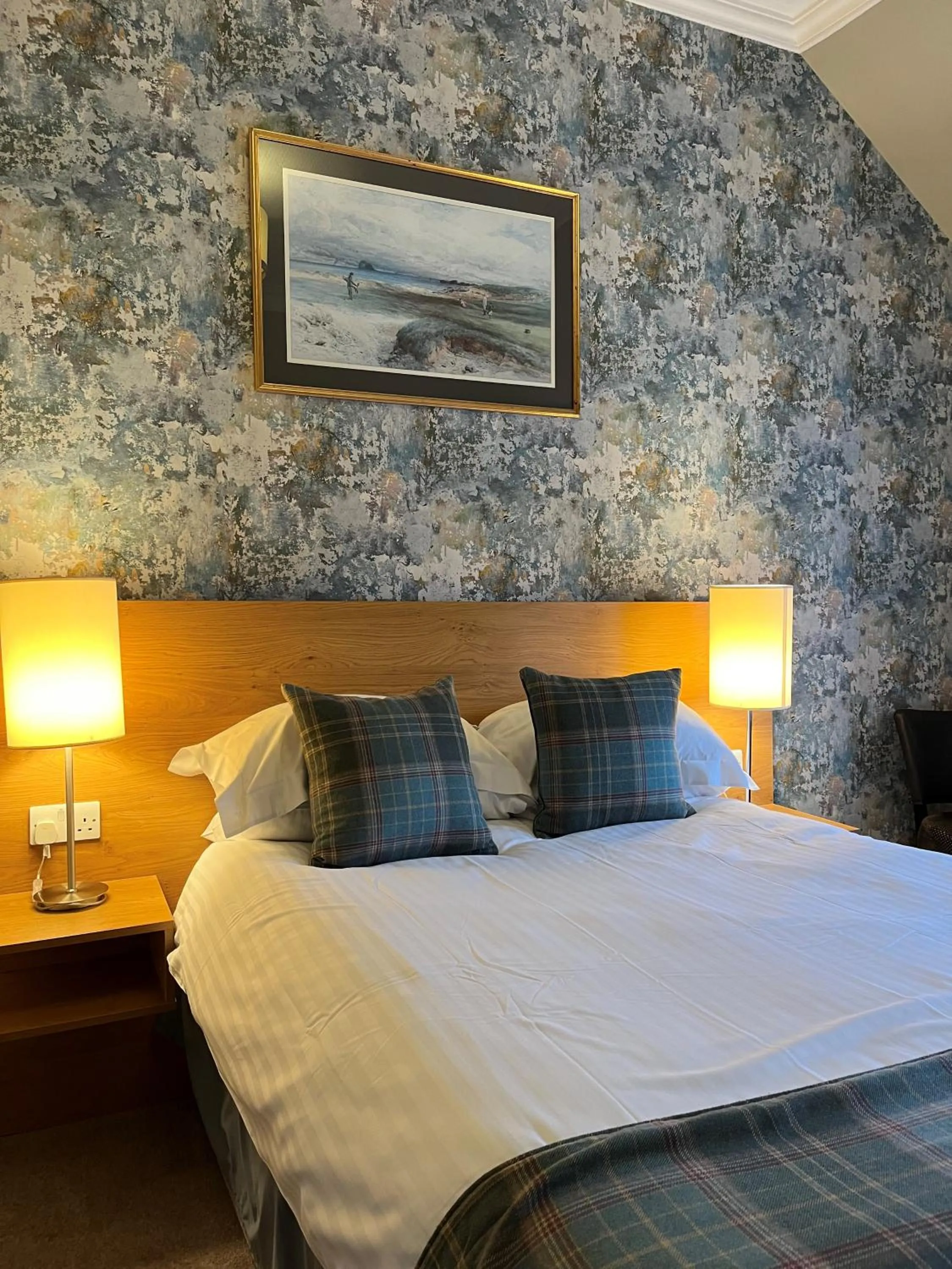 Bedroom, Bed in Old Aberlady Inn