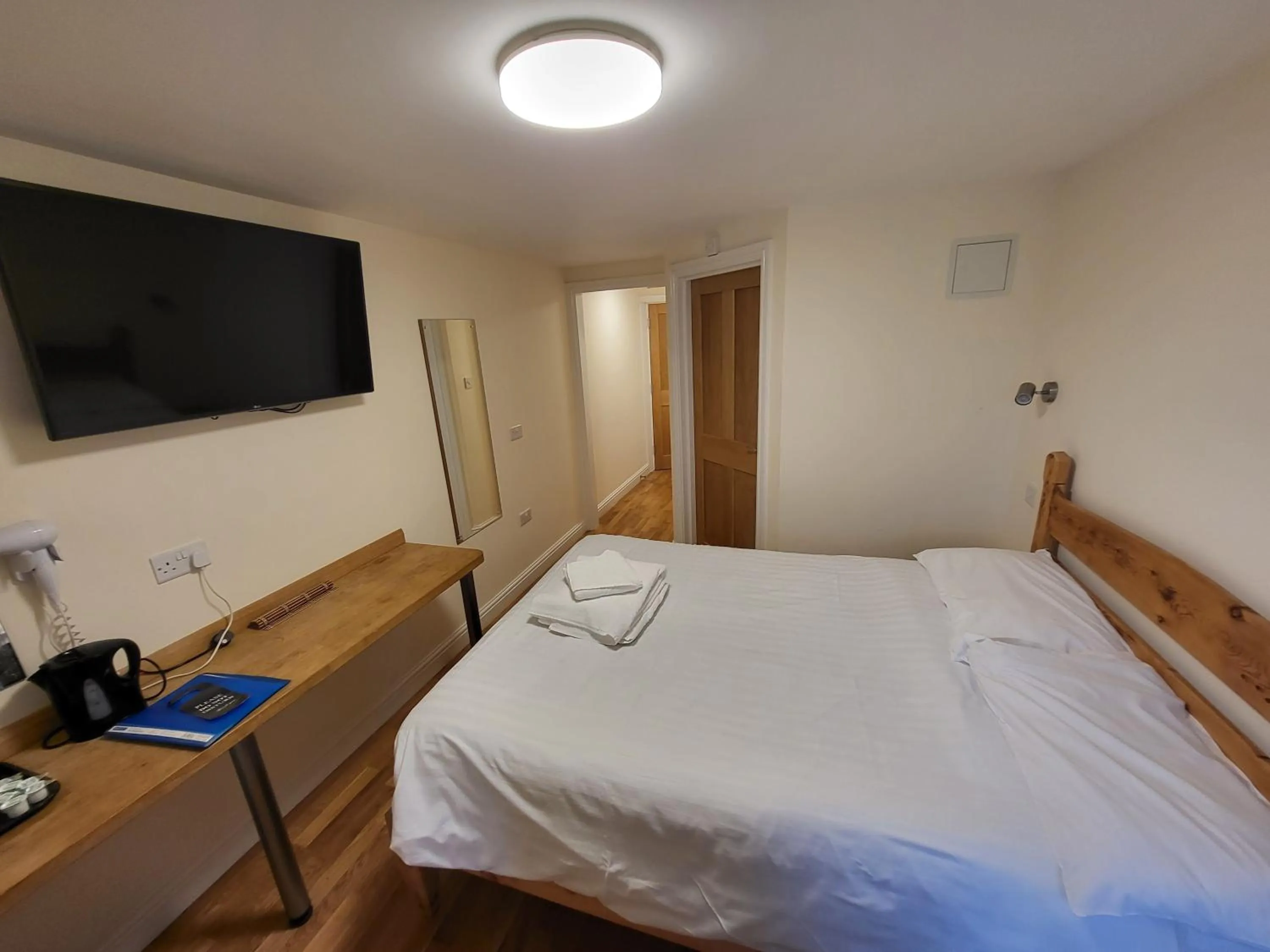 Bedroom, Bed in The Grand Harbour hotel