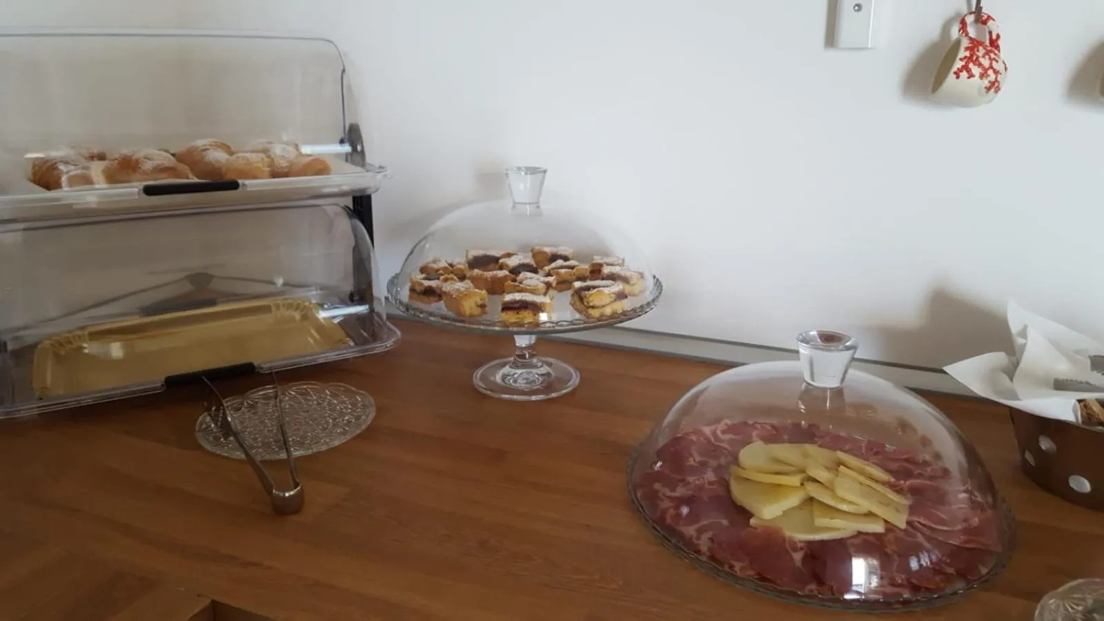 Breakfast in Mbaccimari B&B