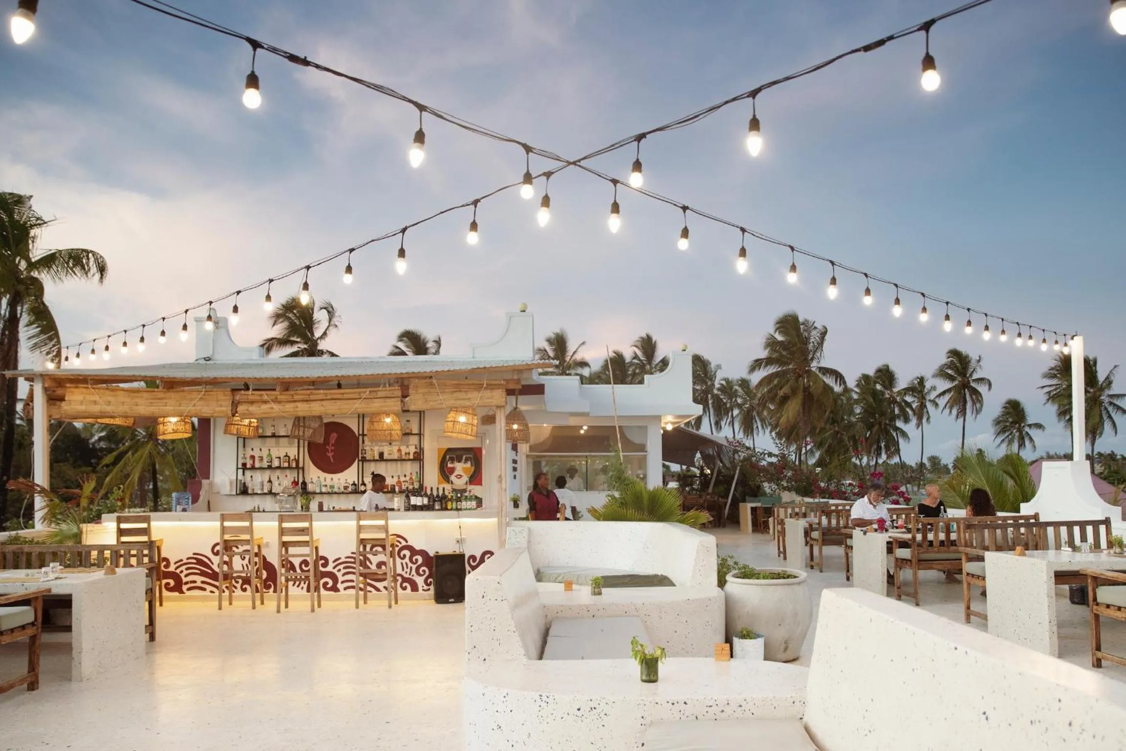 Restaurant/places to eat in Paje White House