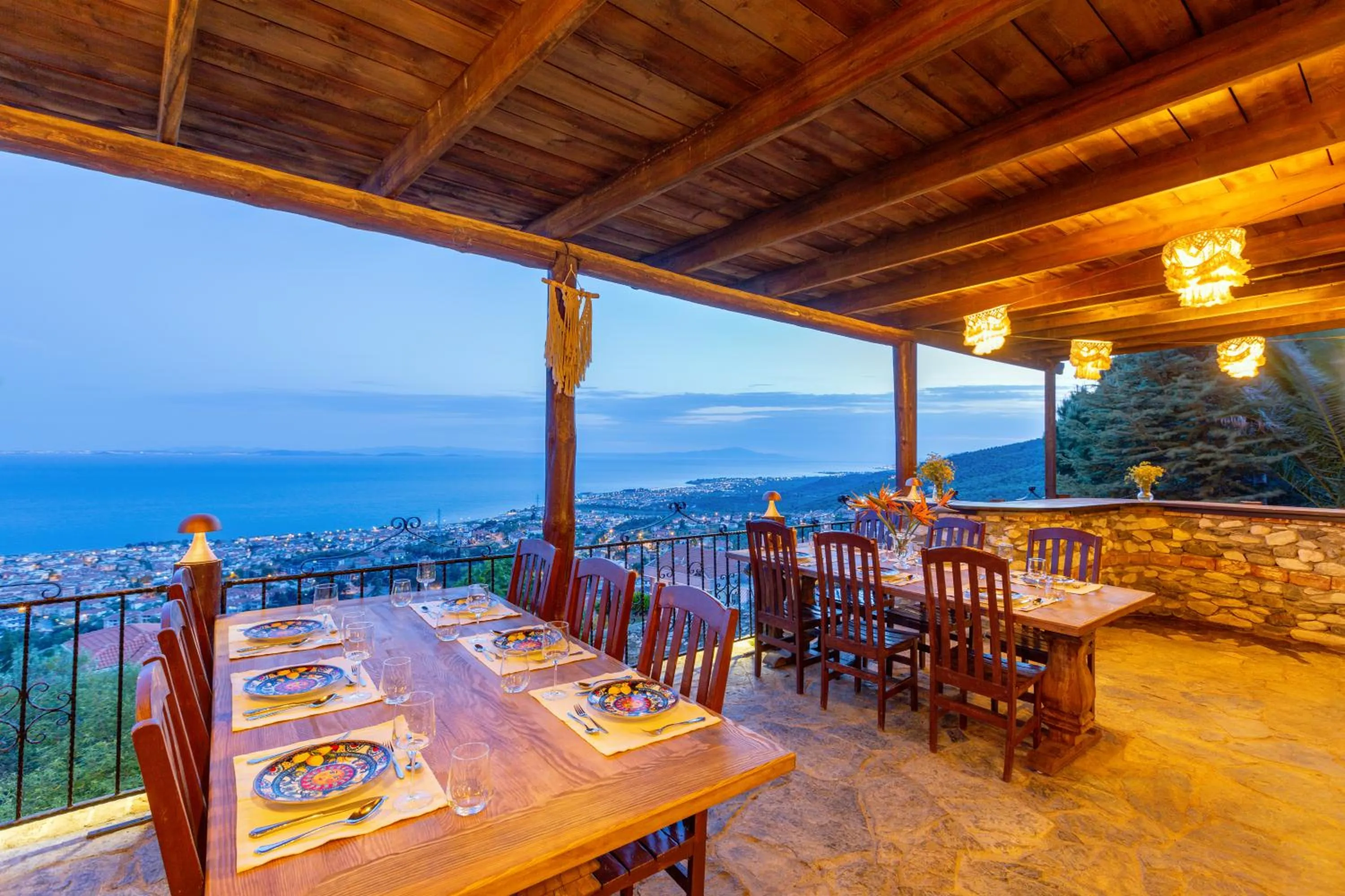 Restaurant/places to eat in Papazlıkhan Hotel