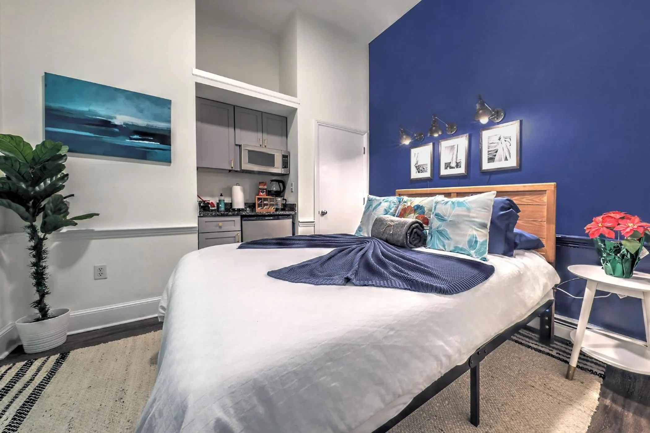 Bedroom, Bed in Good Hotels Boston