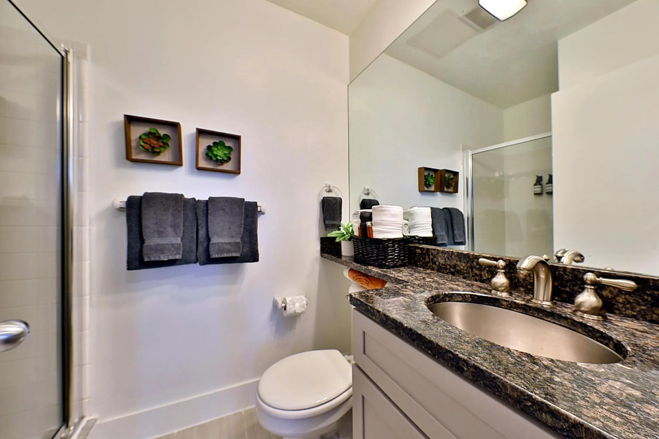 Bathroom in Good Hotels Boston