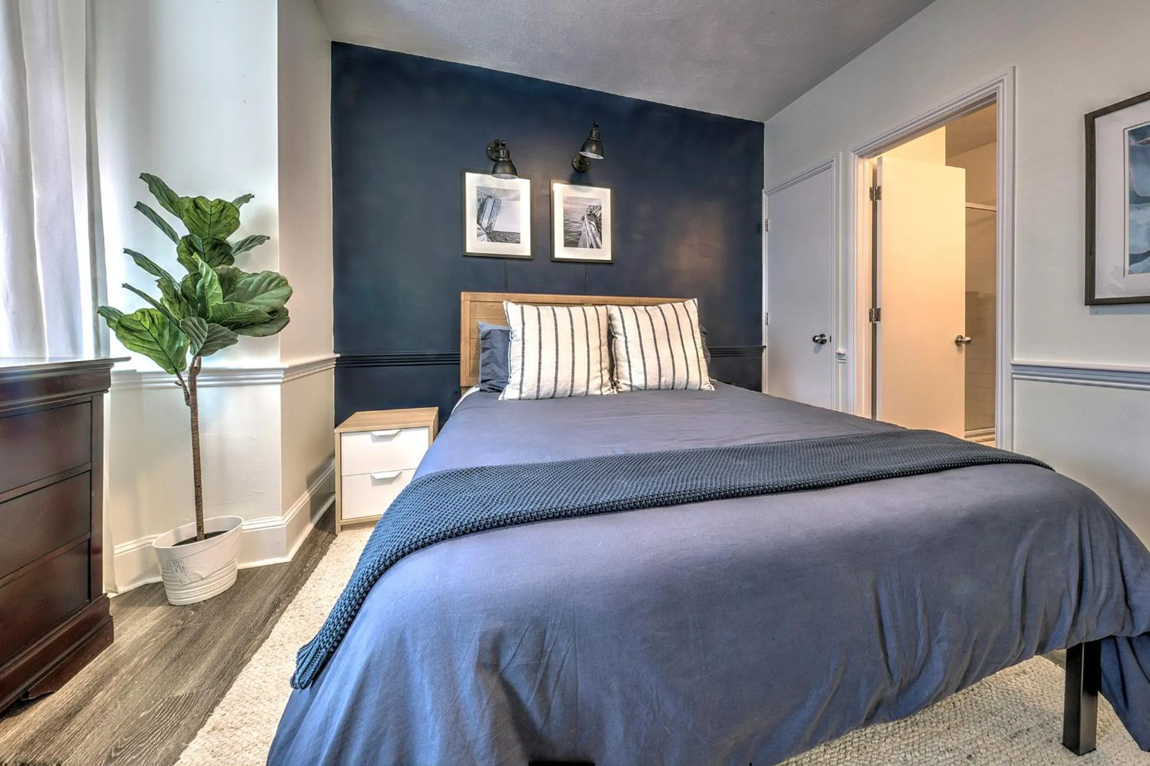 Bedroom, Bed in Good Hotels Boston