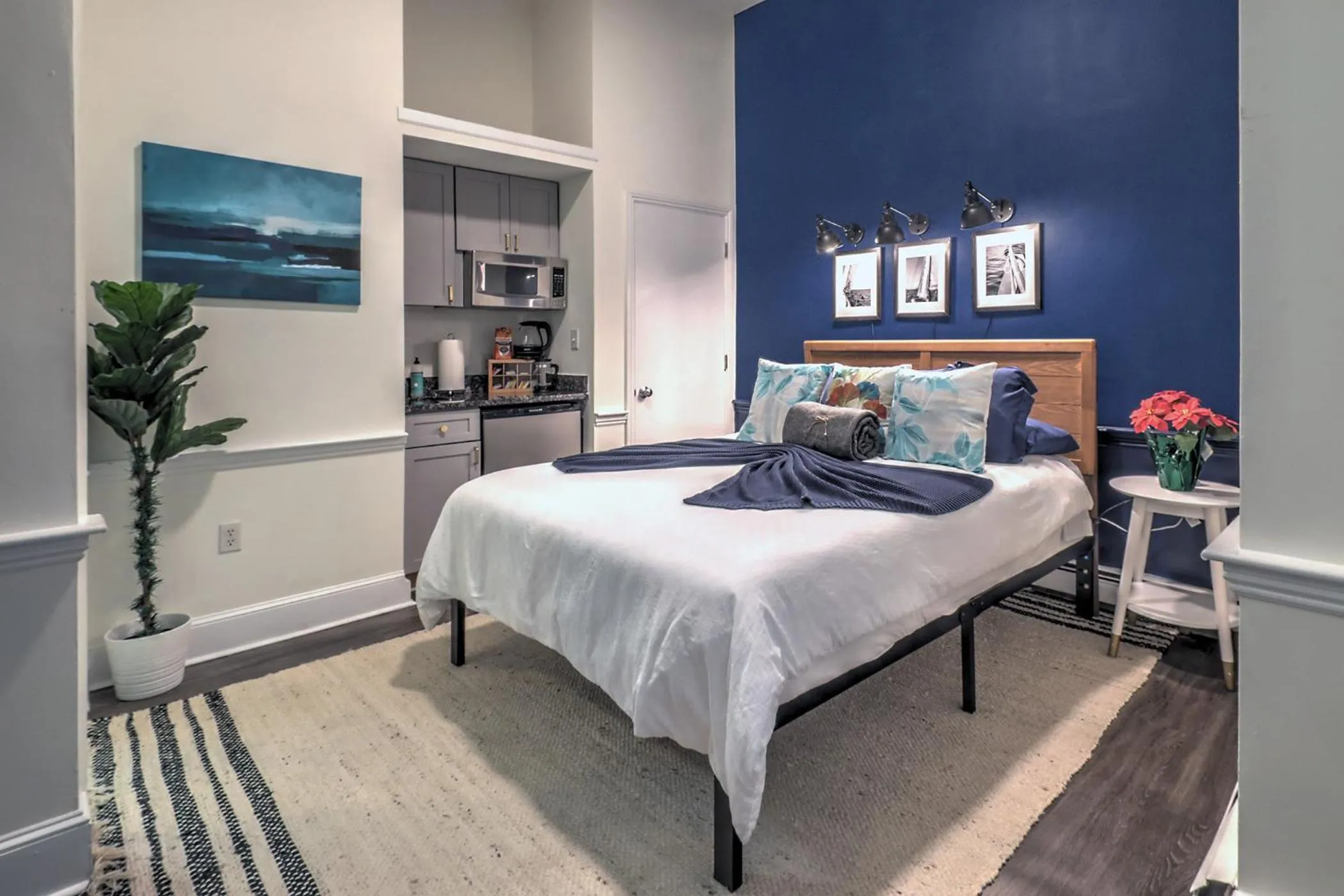 Bedroom, Bed in Good Hotels Boston