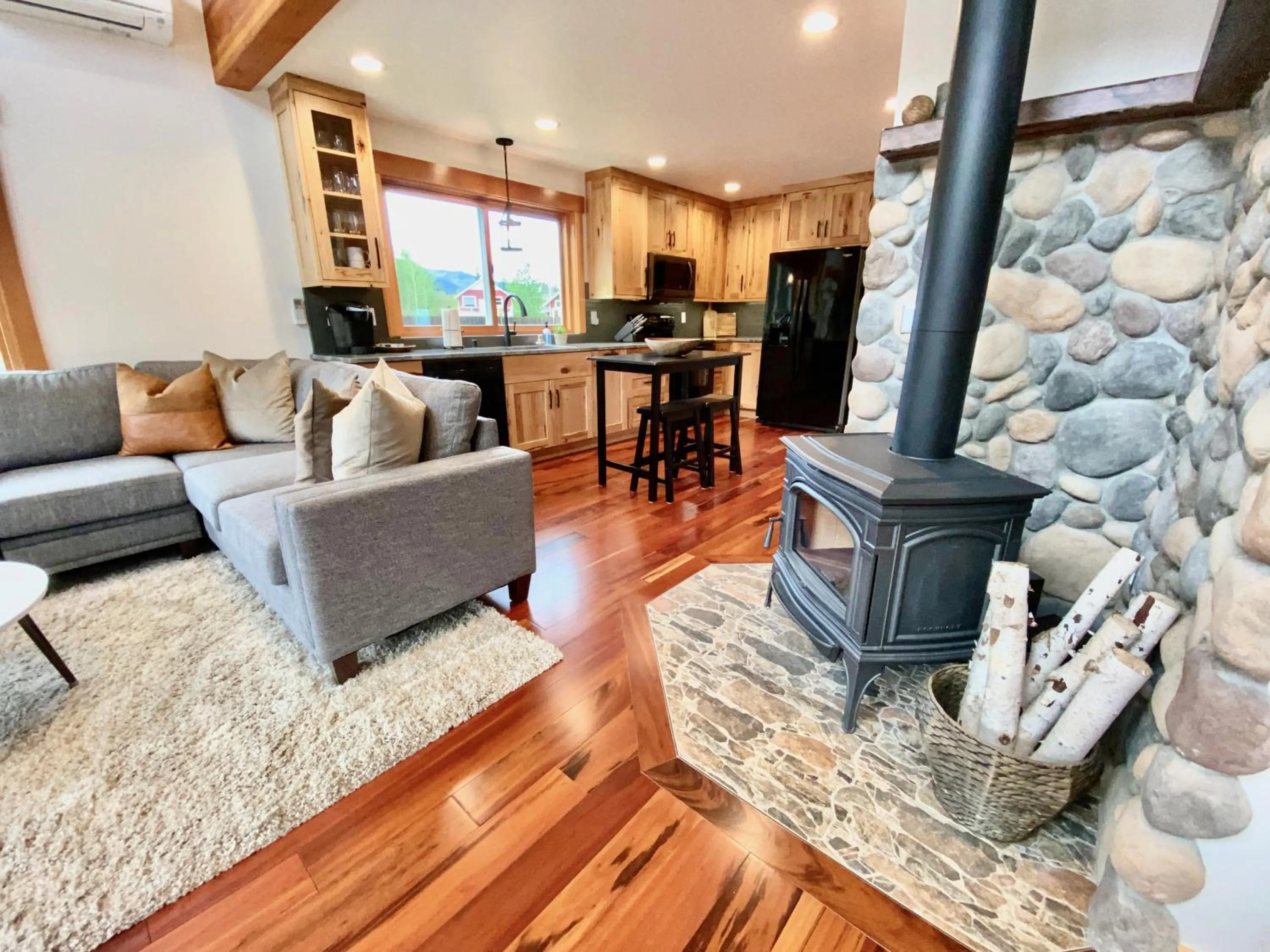Kitchen or kitchenette in The Cascade Chalet - Leavenworth