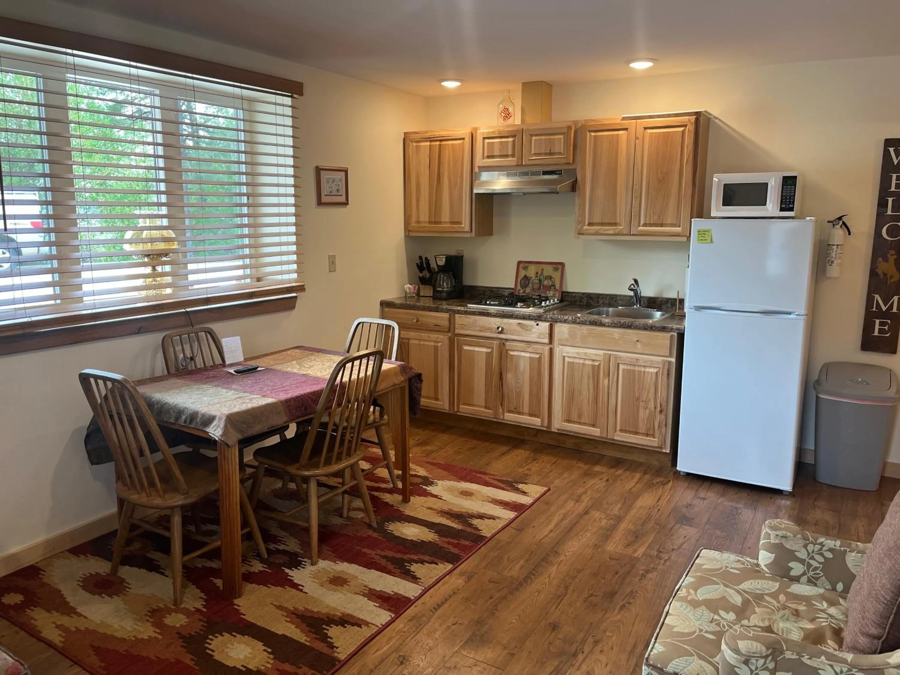 Creekside Downtown Vacation Suites, Only Adults 25 or older