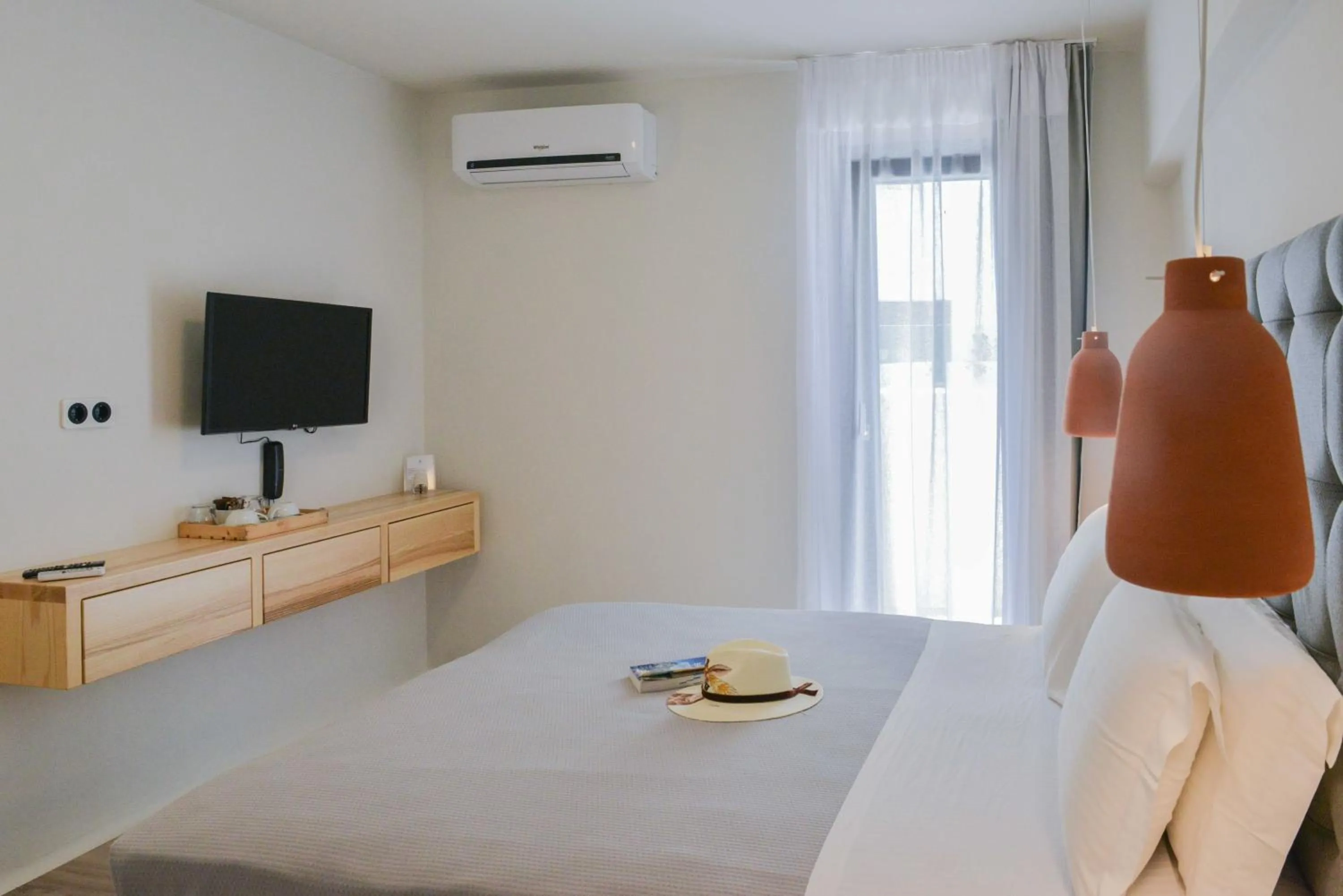 TV and multimedia, Bed in Princess Mare Hotel - Adults Only