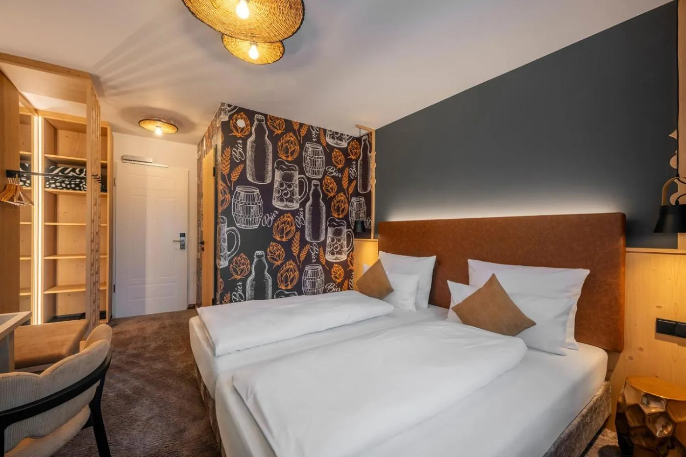 Decorative detail, Bed in Hotel Schäfflerwirt