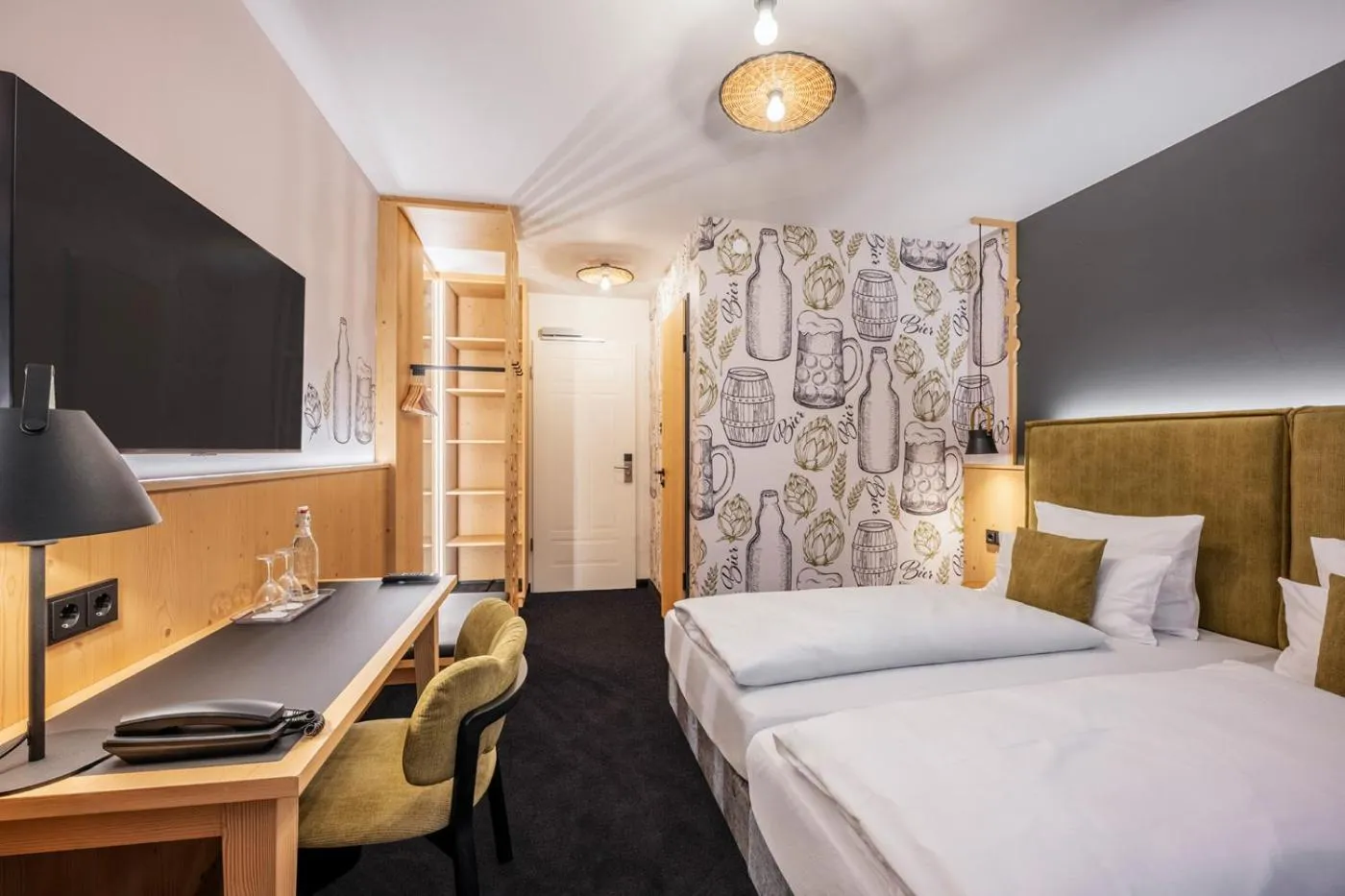 Photo of the whole room, Bed in Hotel Schäfflerwirt