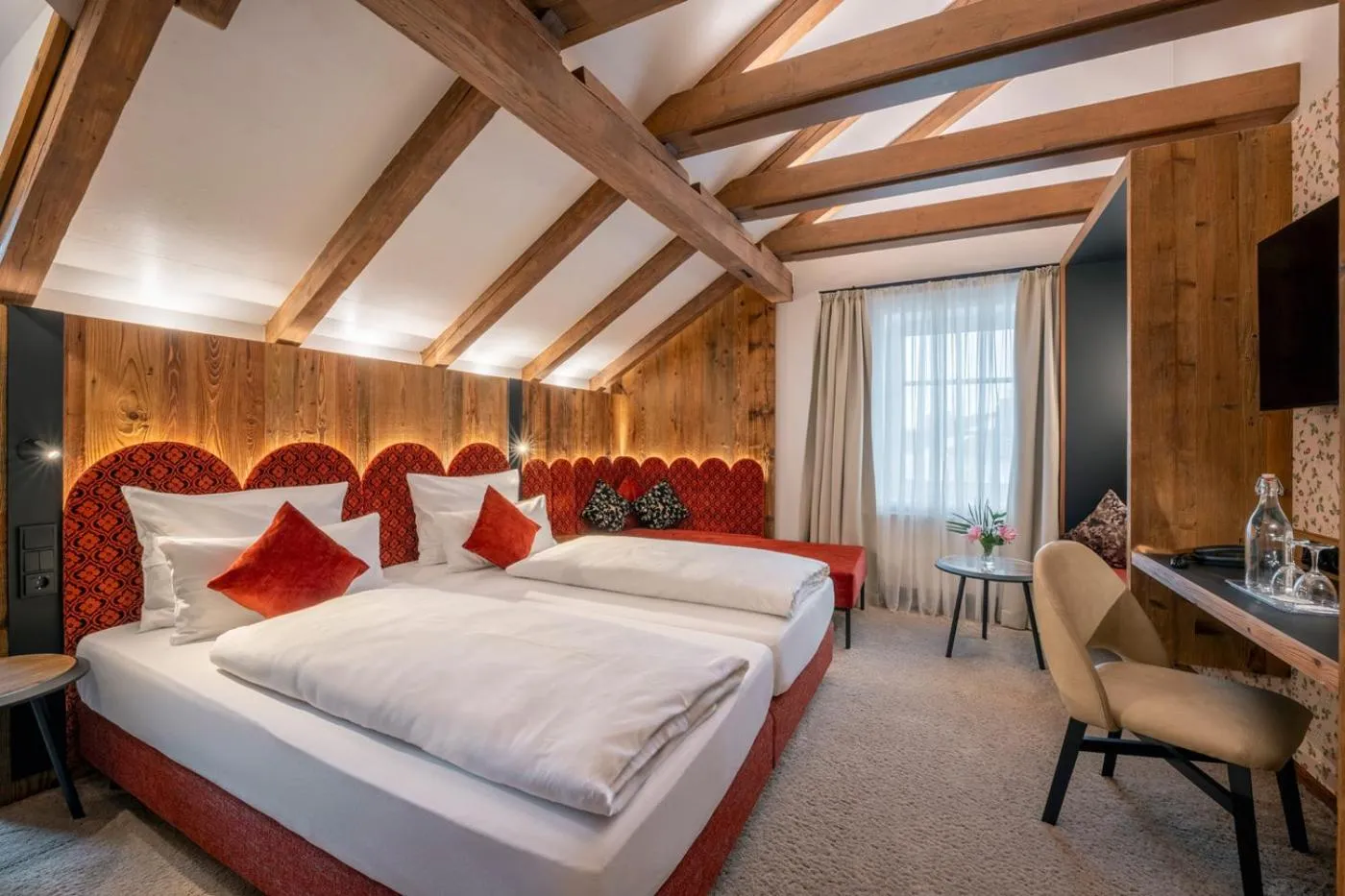 Photo of the whole room, Bed in Hotel Schäfflerwirt