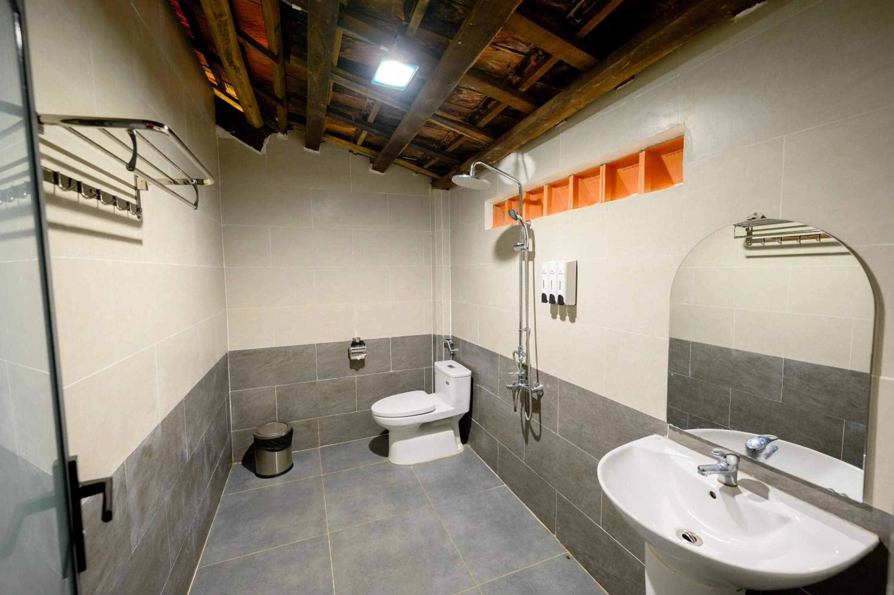 Shower in Cantho Eco Resort