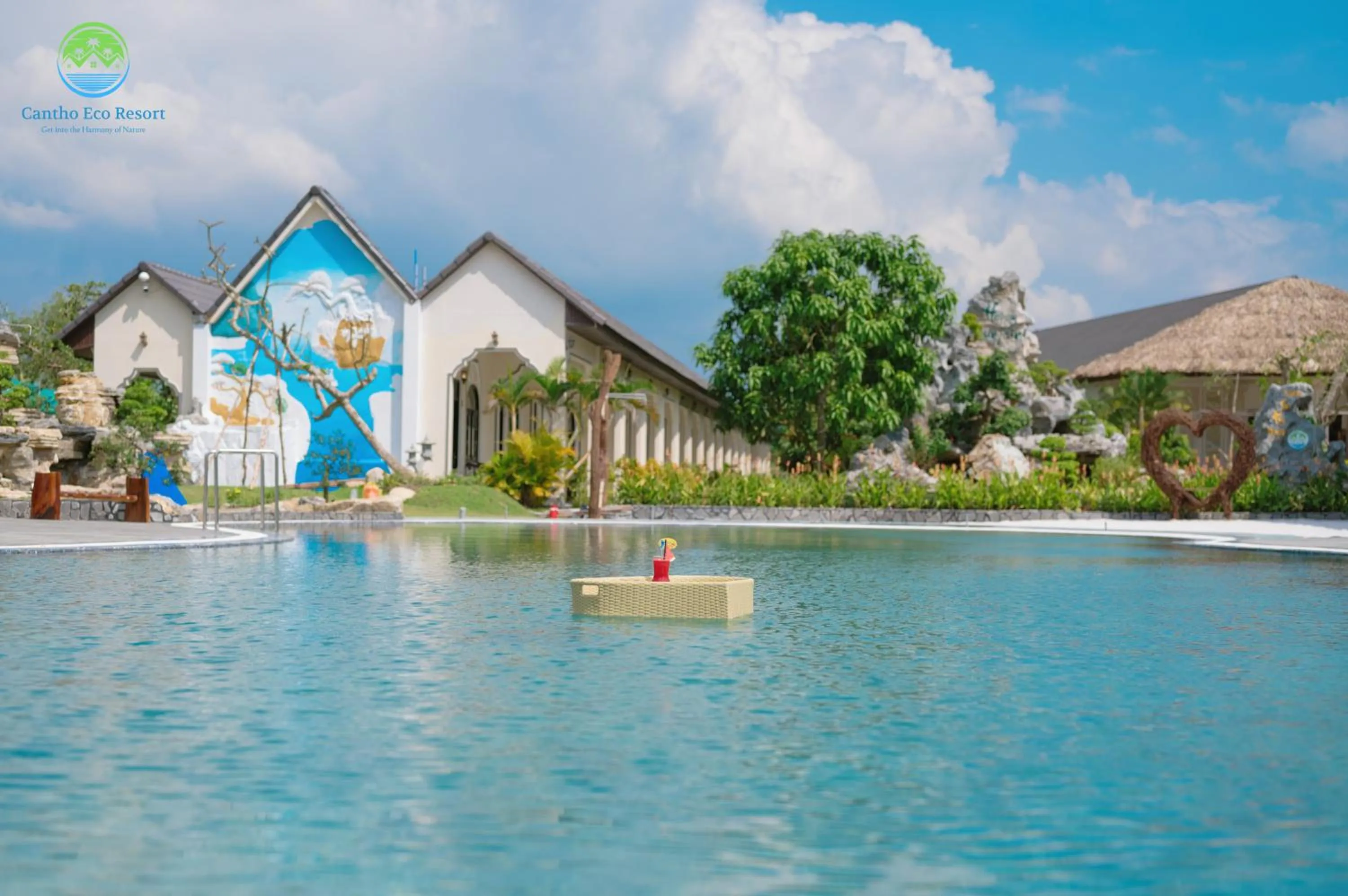 Swimming pool in Cantho Eco Resort