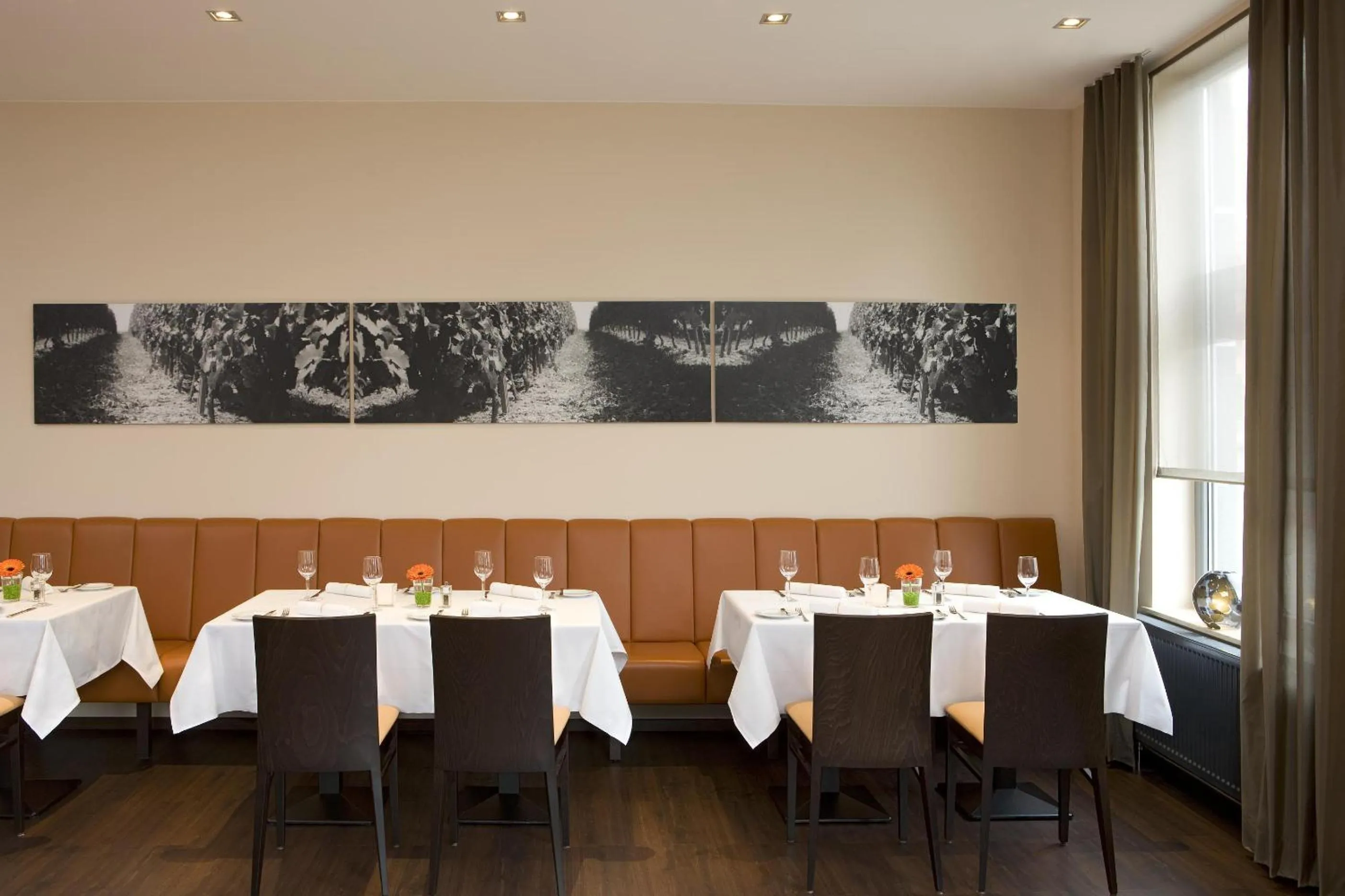 Restaurant/places to eat in IntercityHotel Mainz