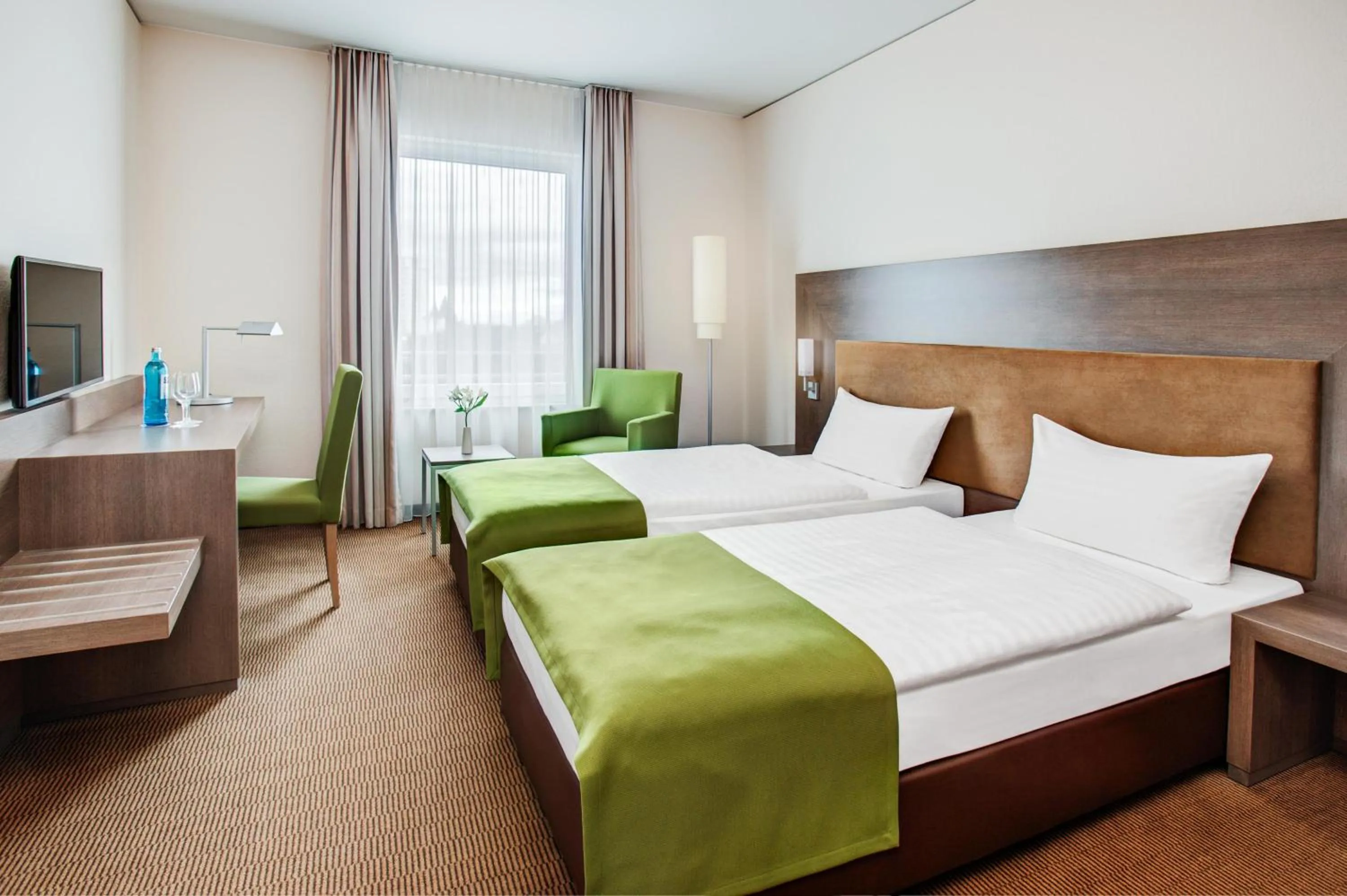 Photo of the whole room, Bed in IntercityHotel Mainz