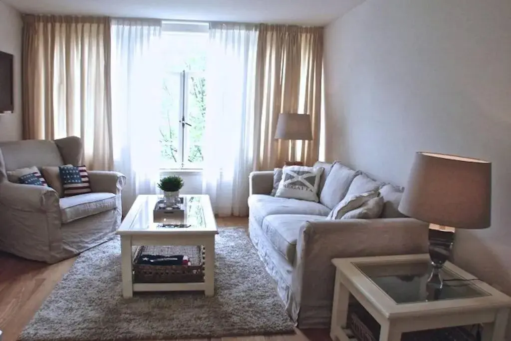 Stylish Canalhouse B Stylish Canalhouse B