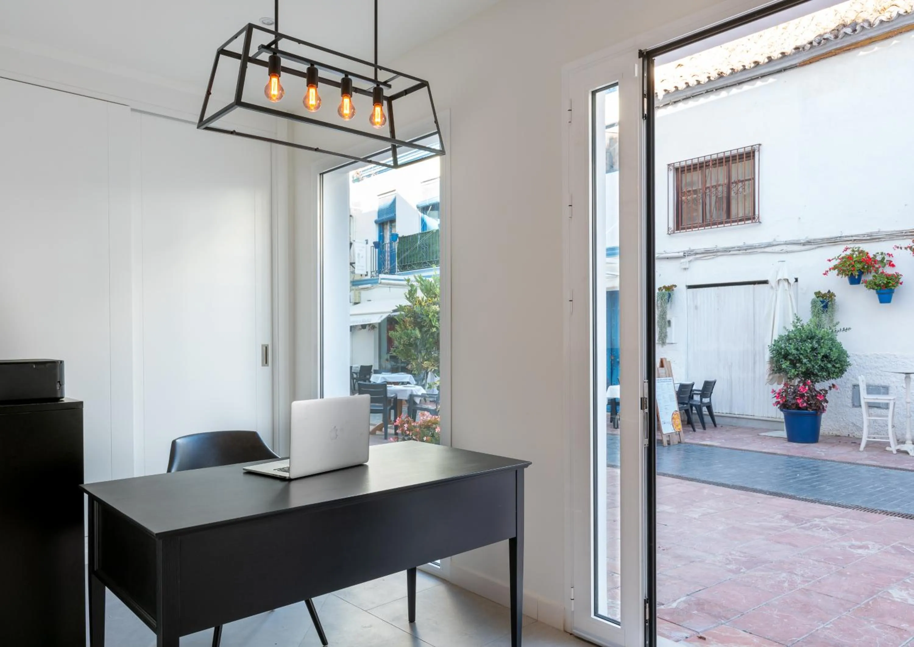 The Old Town Boutique Hotel - Adults Recommended