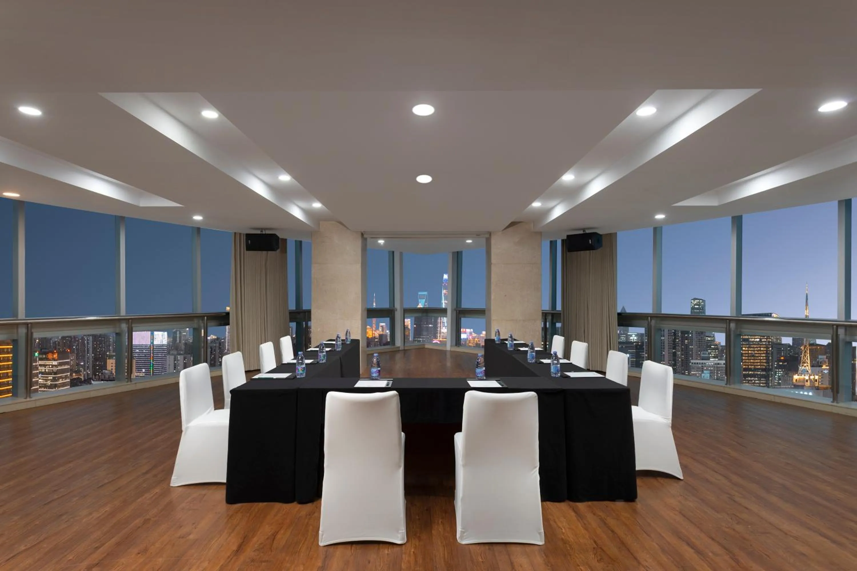 Banquet/Function facilities in Holiday Inn Express Zhabei Shanghai, an IHG Hotel