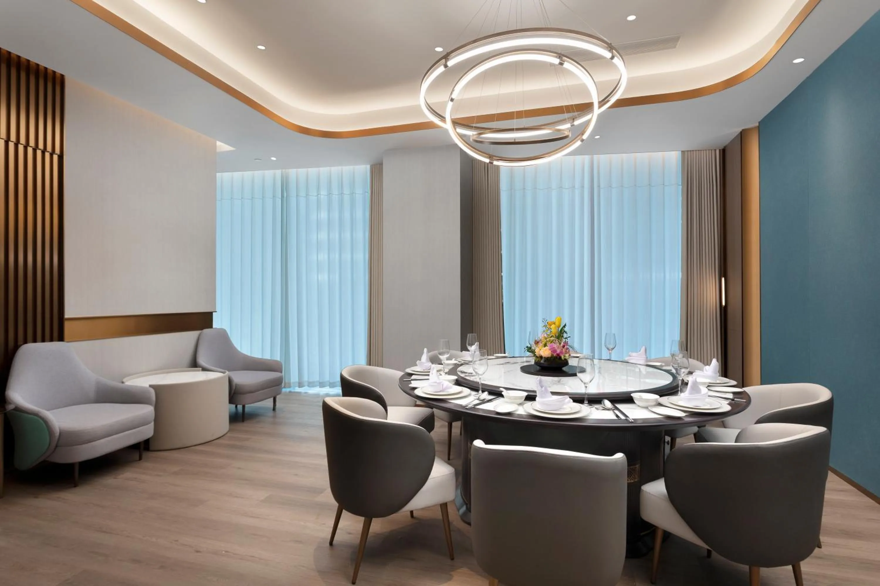 Restaurant/places to eat in Holiday Inn Express Zhabei Shanghai, an IHG Hotel