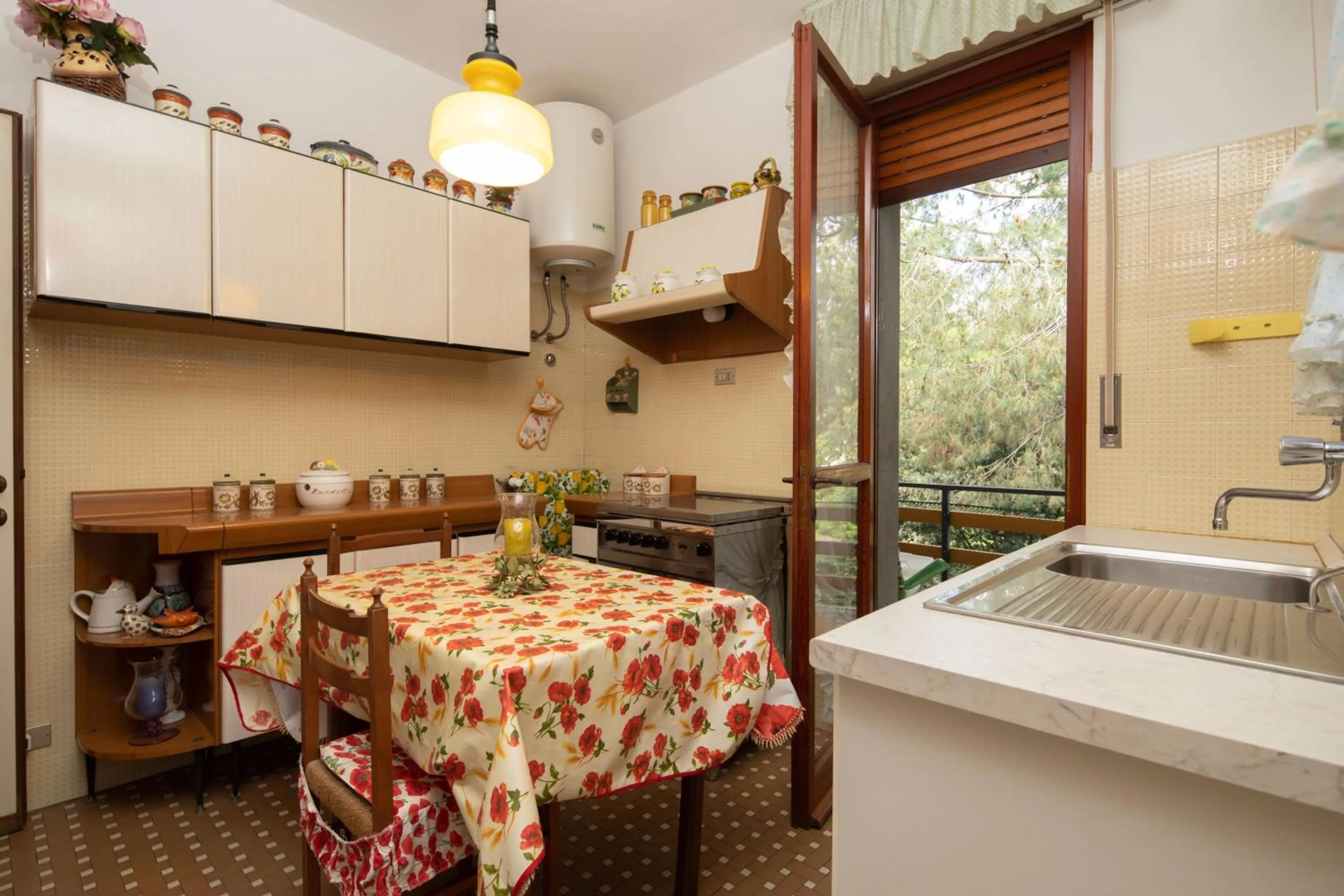 Kitchen or kitchenette in Imperiale Apartment by Mmega