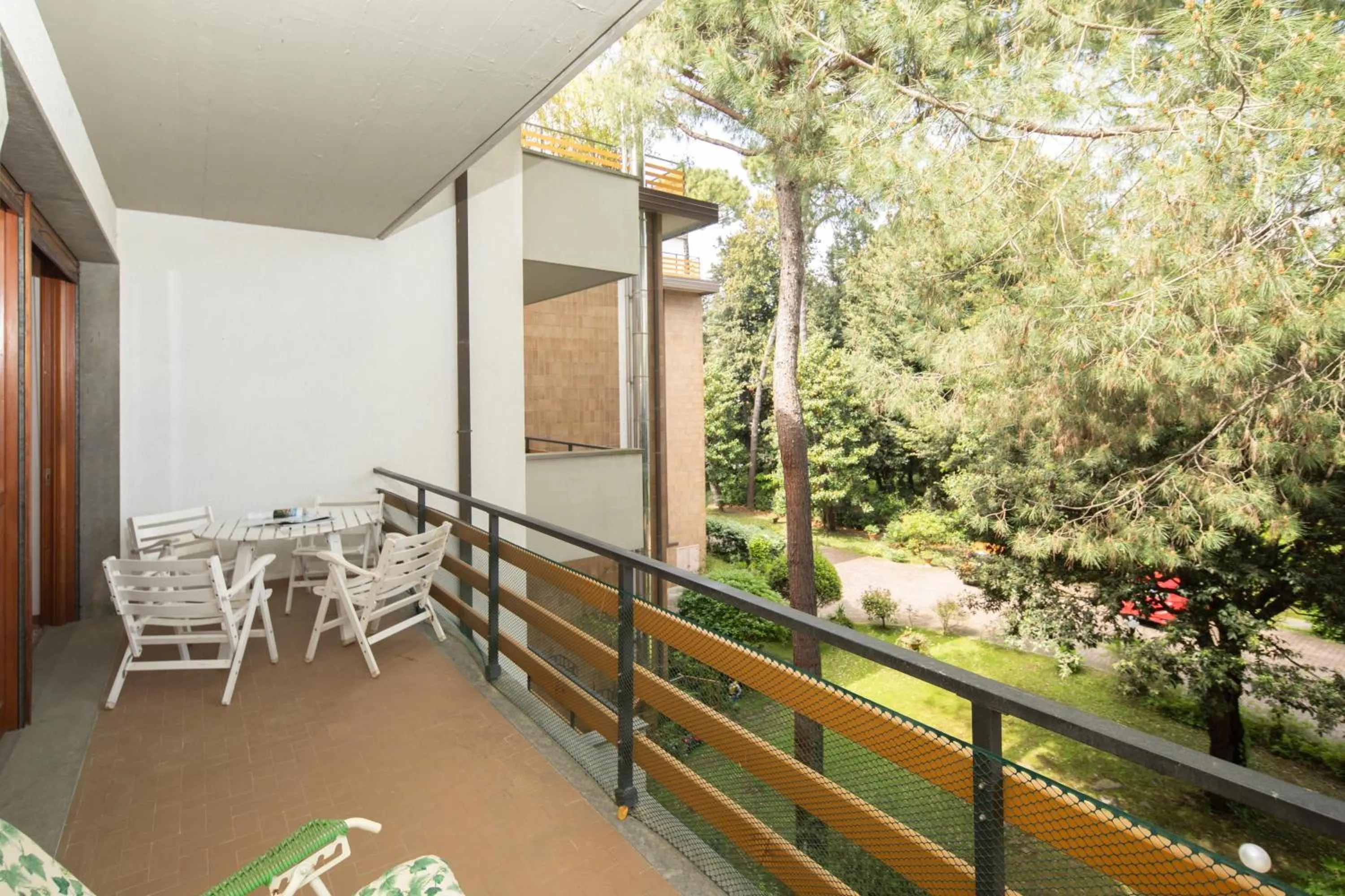 Balcony/Terrace in Imperiale Apartment by Mmega