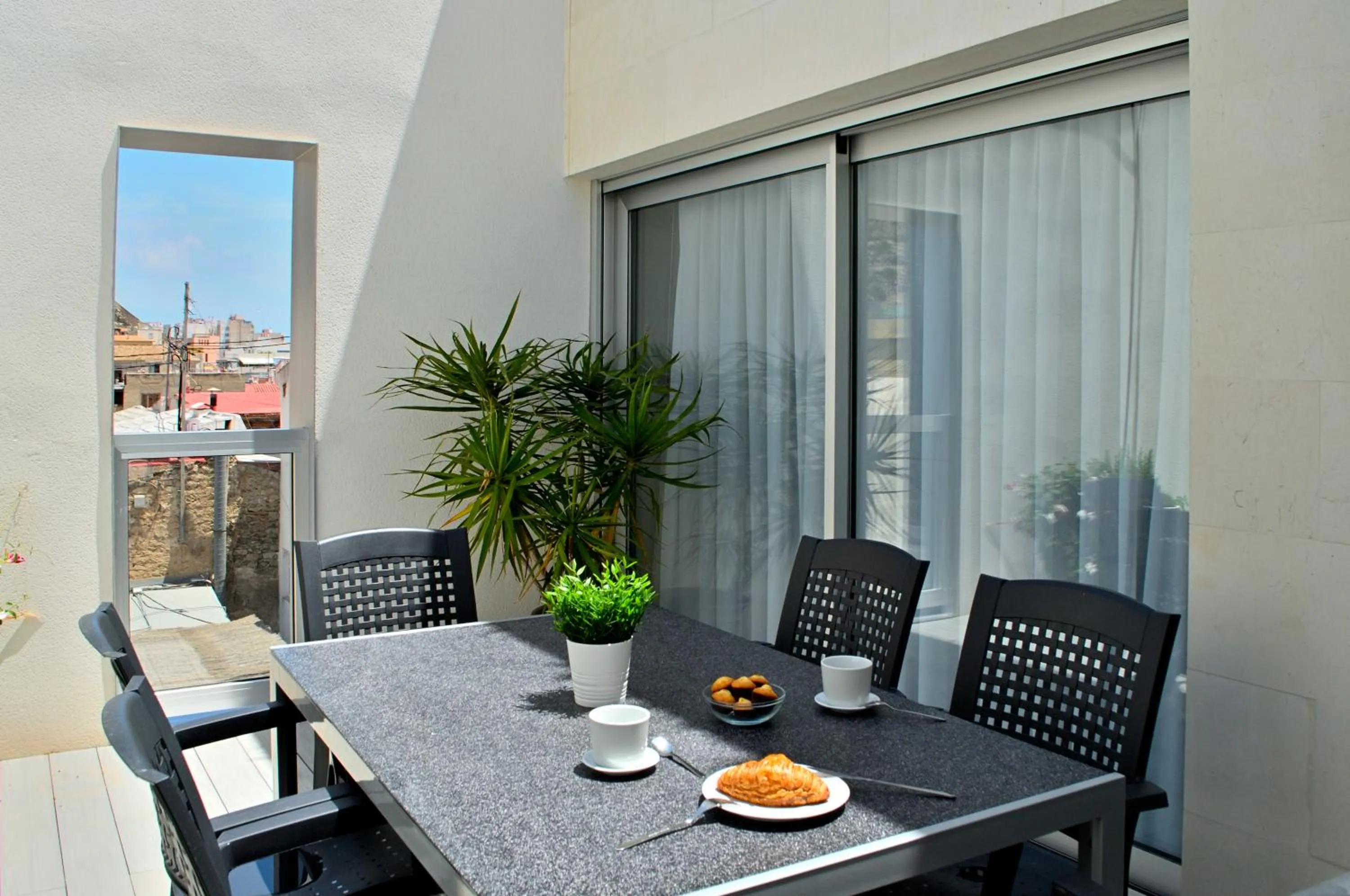 Balcony/Terrace in Holihome Rambla 24