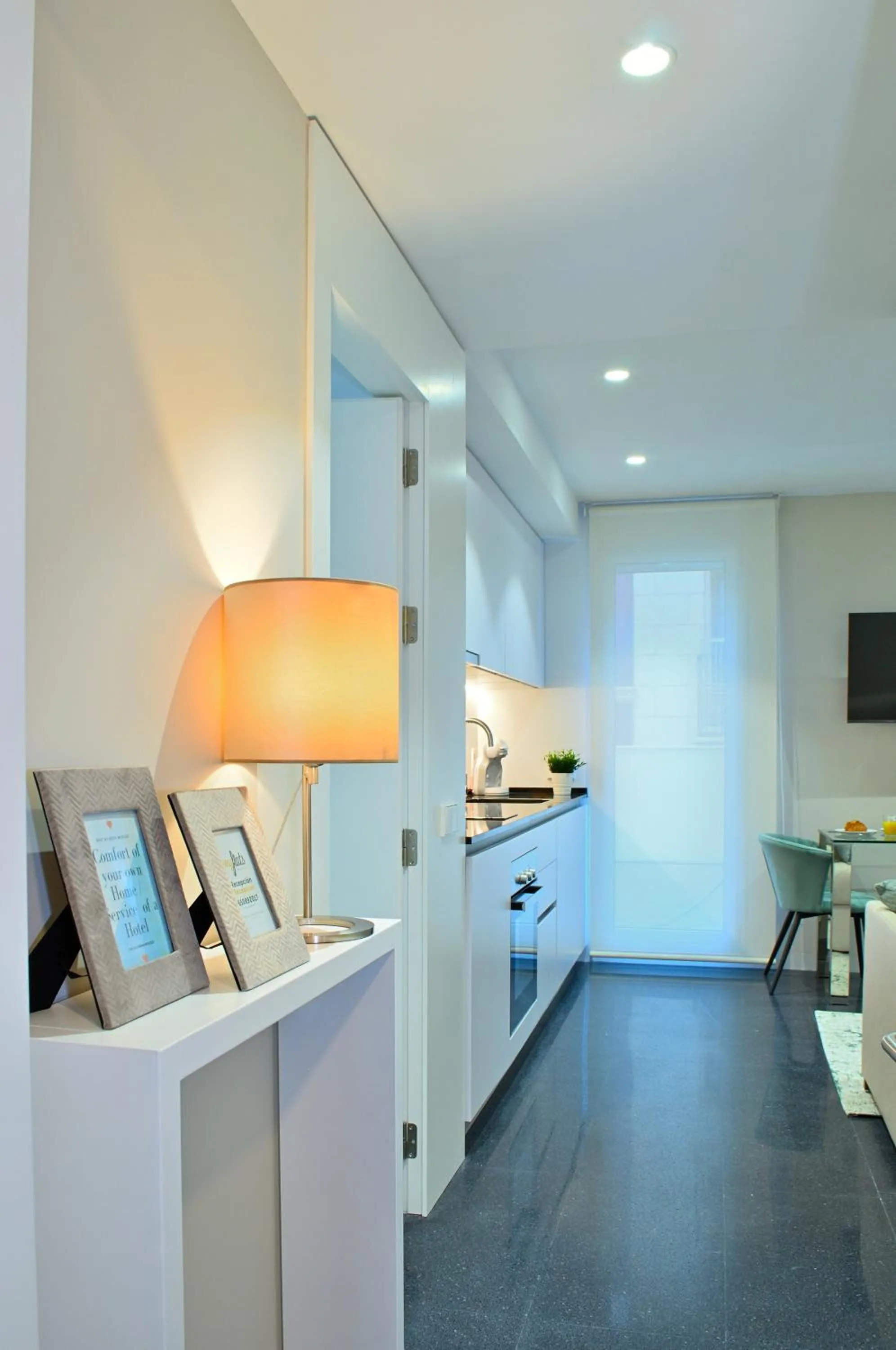 Kitchen or kitchenette in Holihome Rambla 24