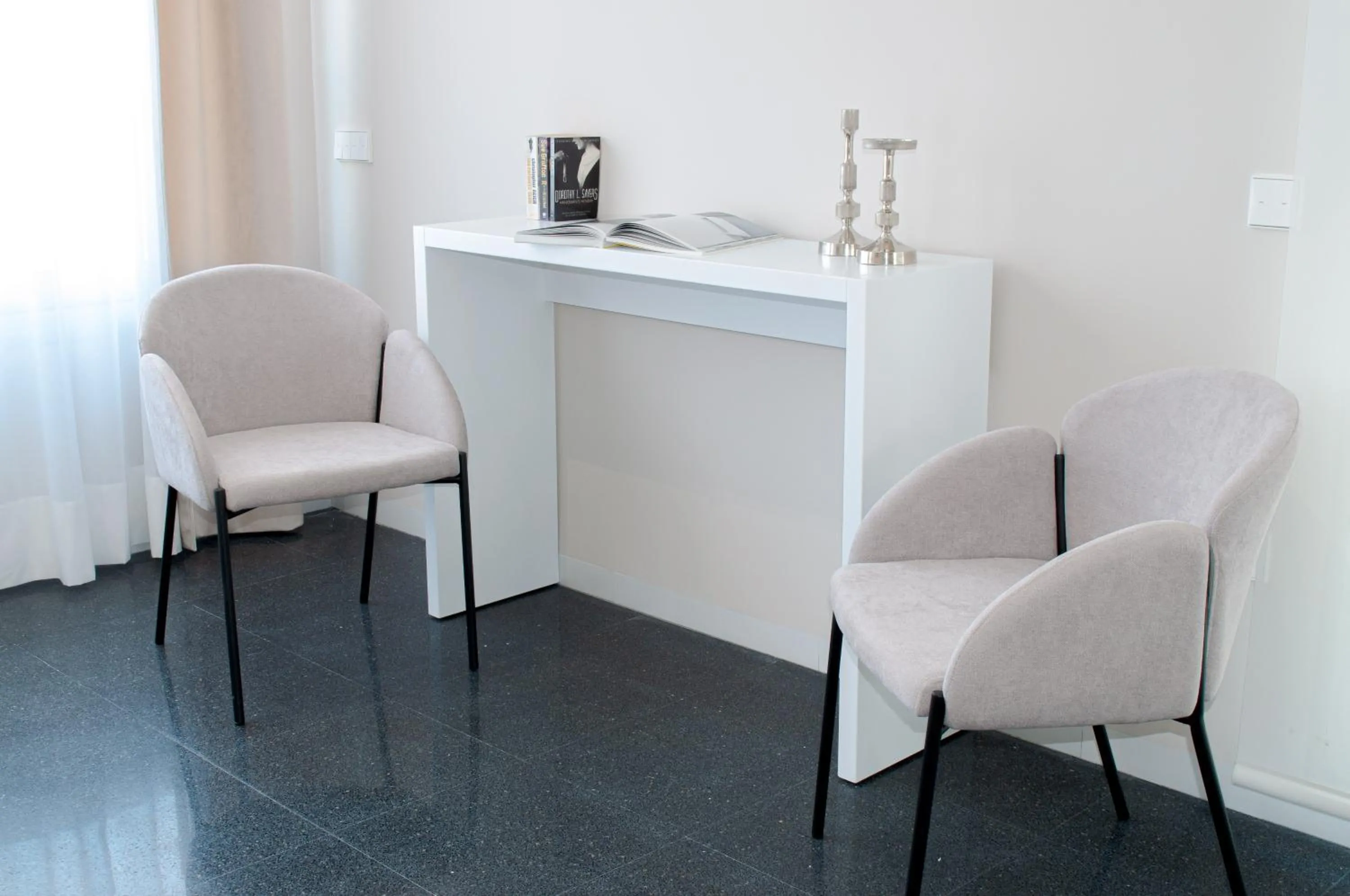 Seating area in Holihome Rambla 24