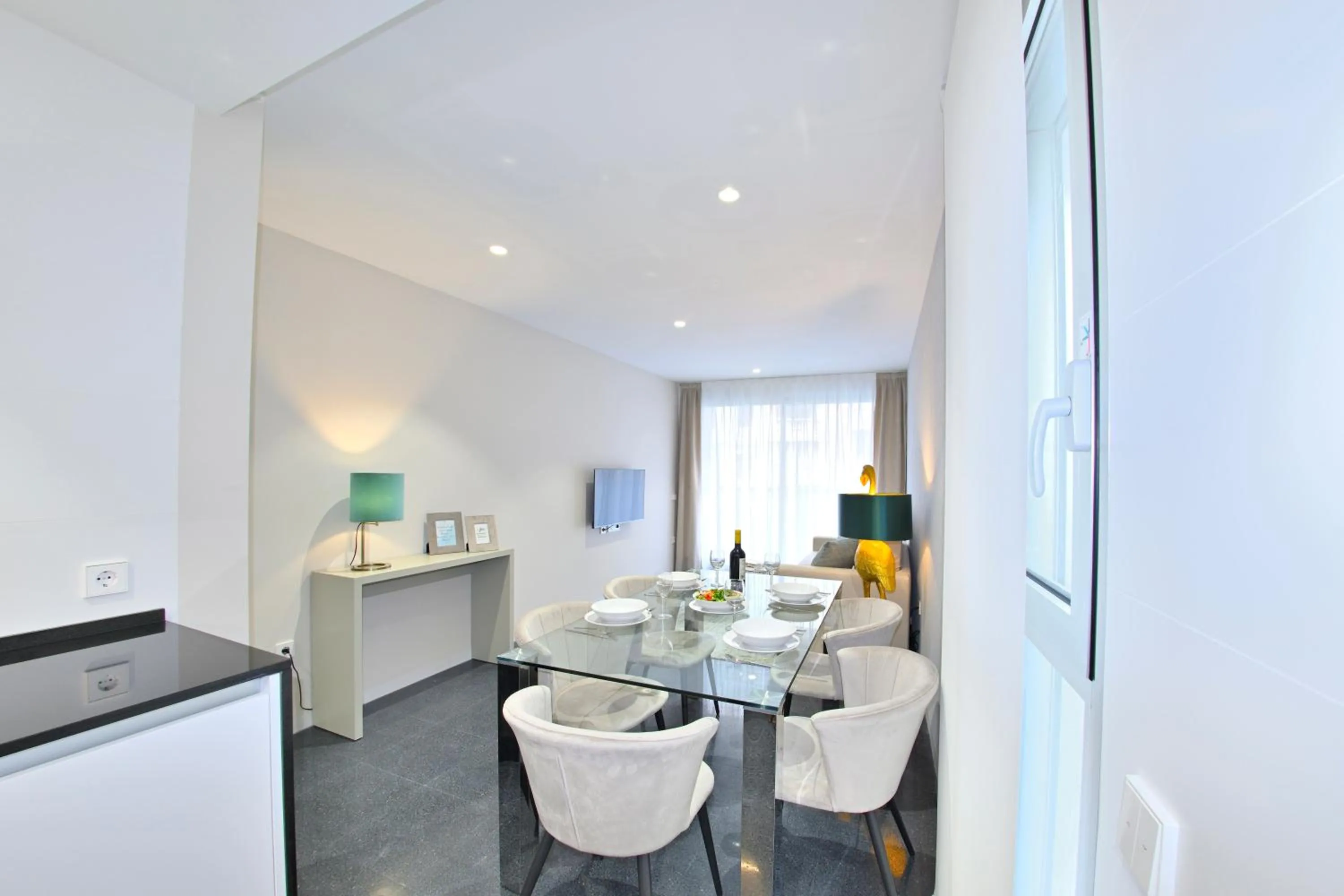 Dining area in Holihome Rambla 24
