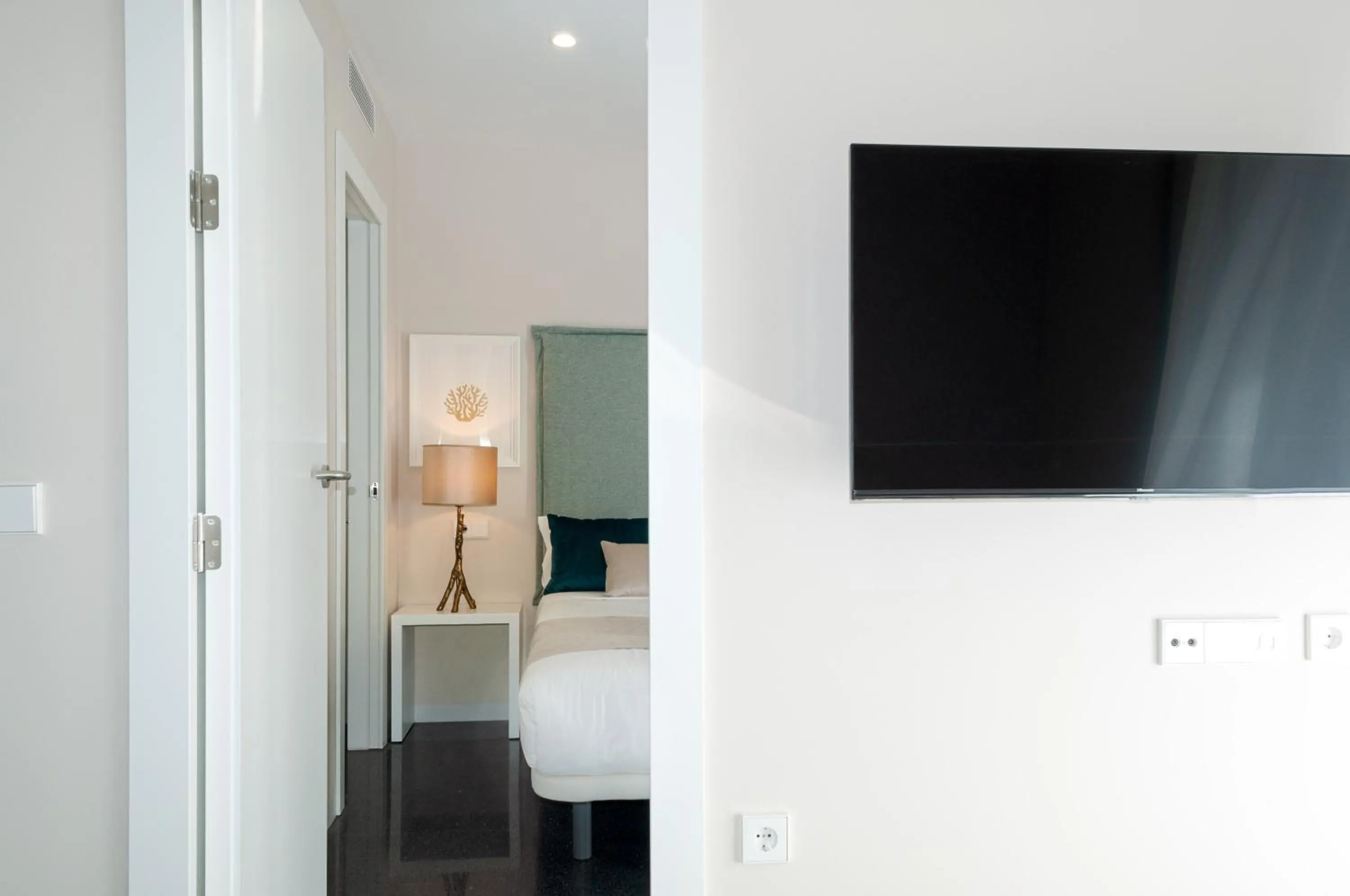 TV and multimedia, Bed in Holihome Rambla 24