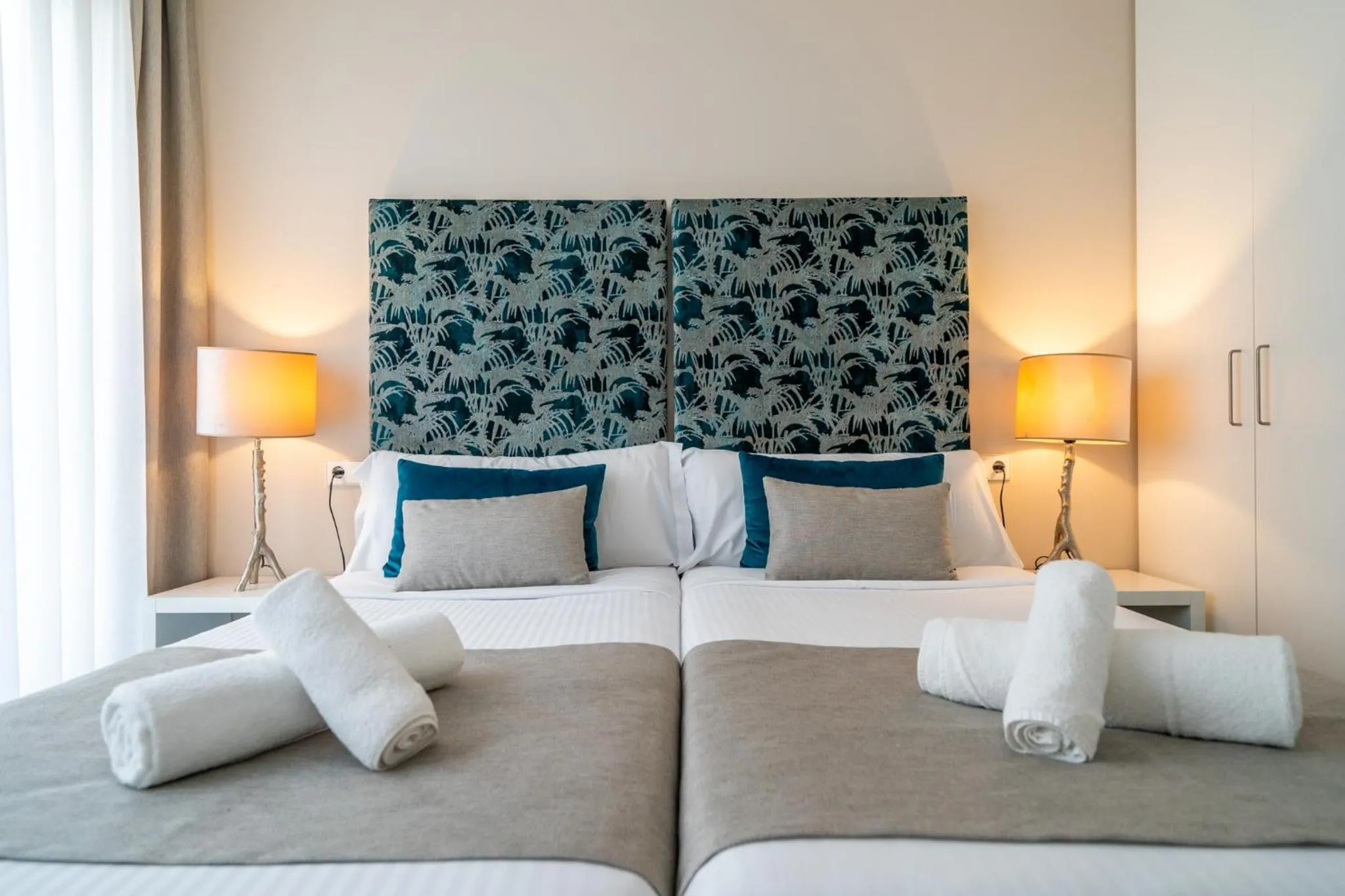 Bed in Holihome Rambla 24