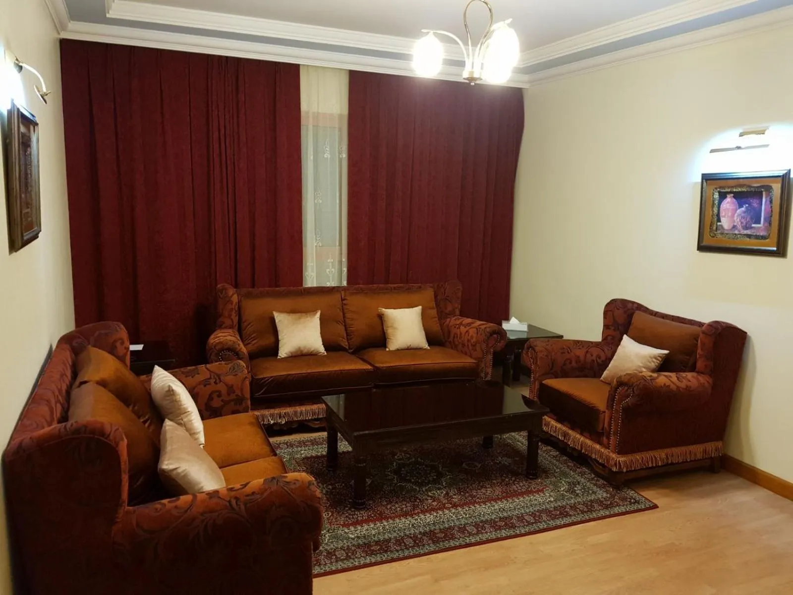 Living room in Swiss International Palace Hotel Manama