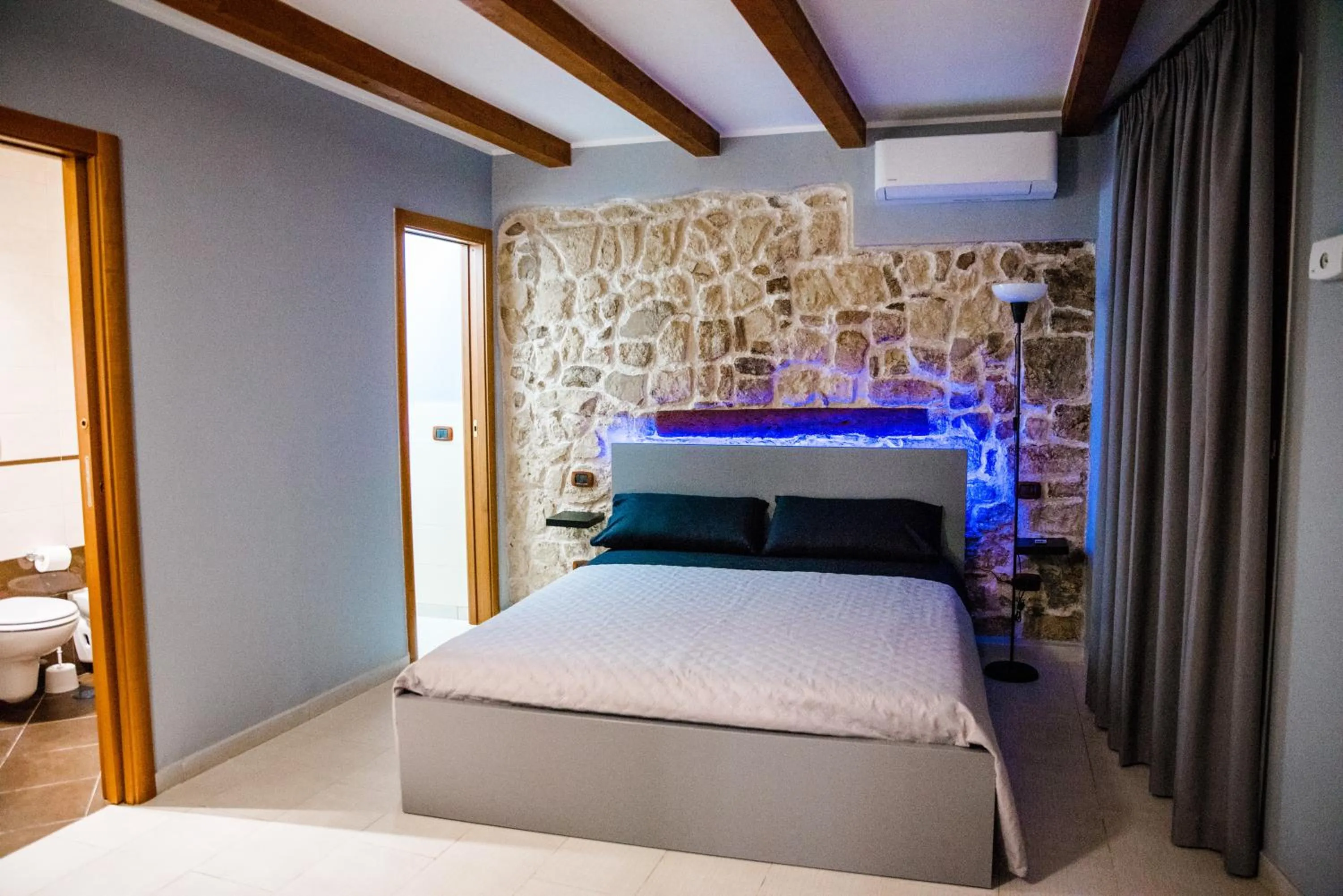 Double Room with Private Bathroom in Dimora L'Etual