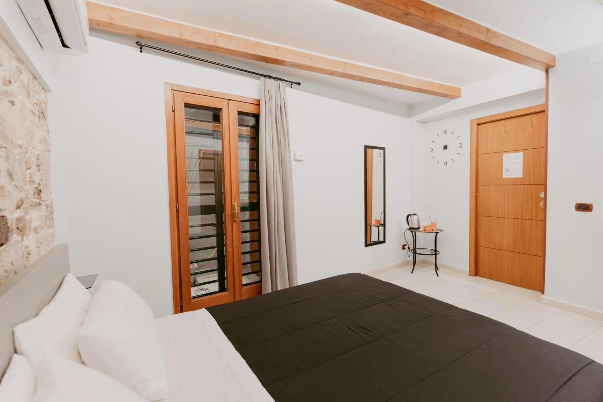 Photo of the whole room, Bed in Dimora L'Etual