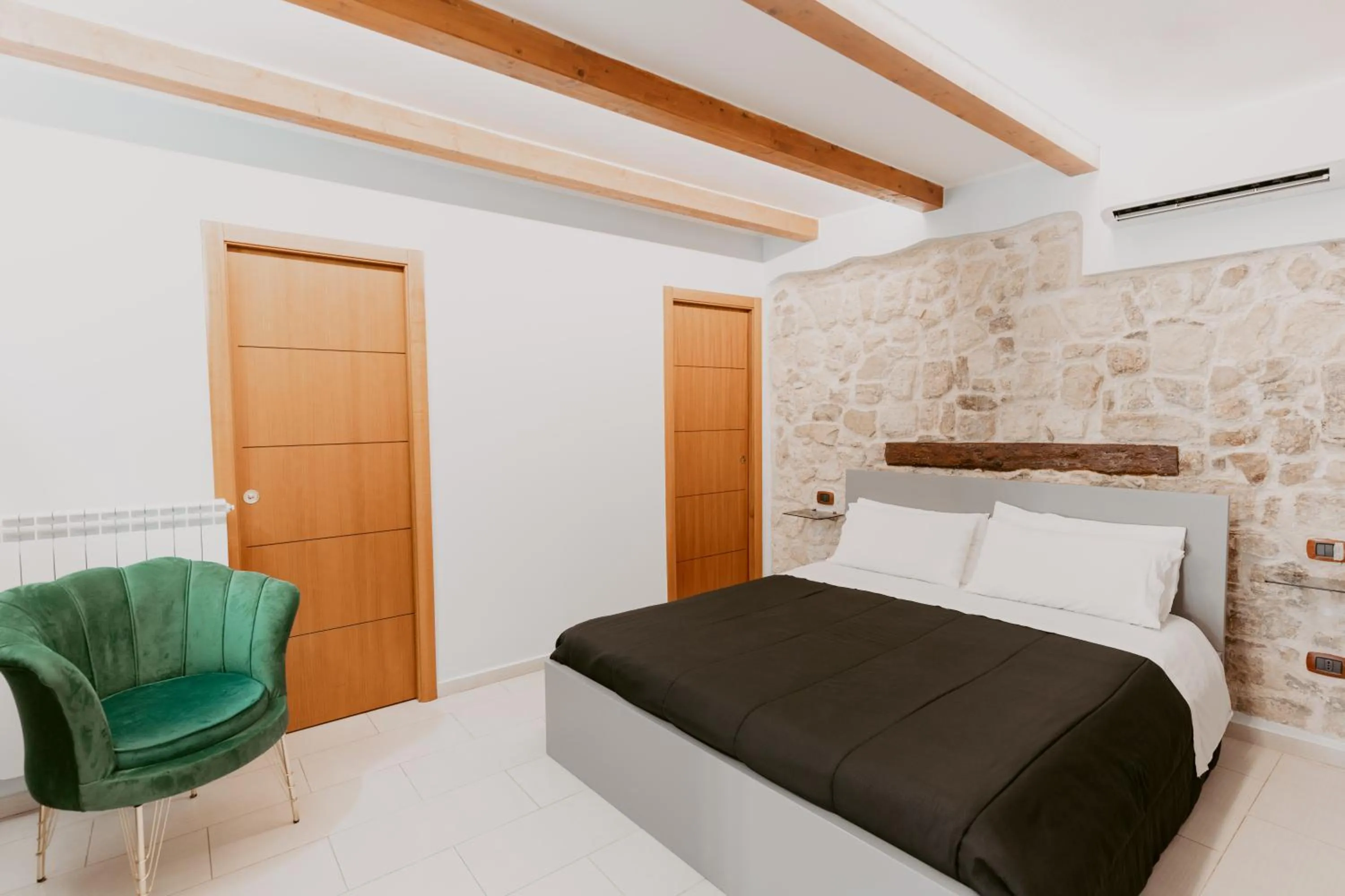 Photo of the whole room, Bed in Dimora L'Etual