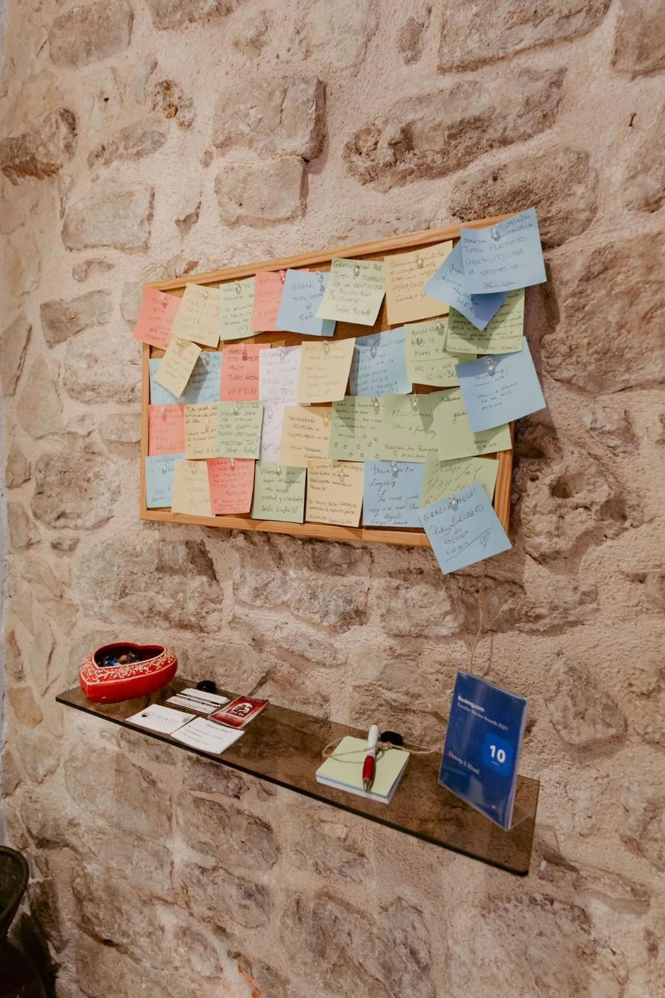 Text overlay in Dimora L'Etual