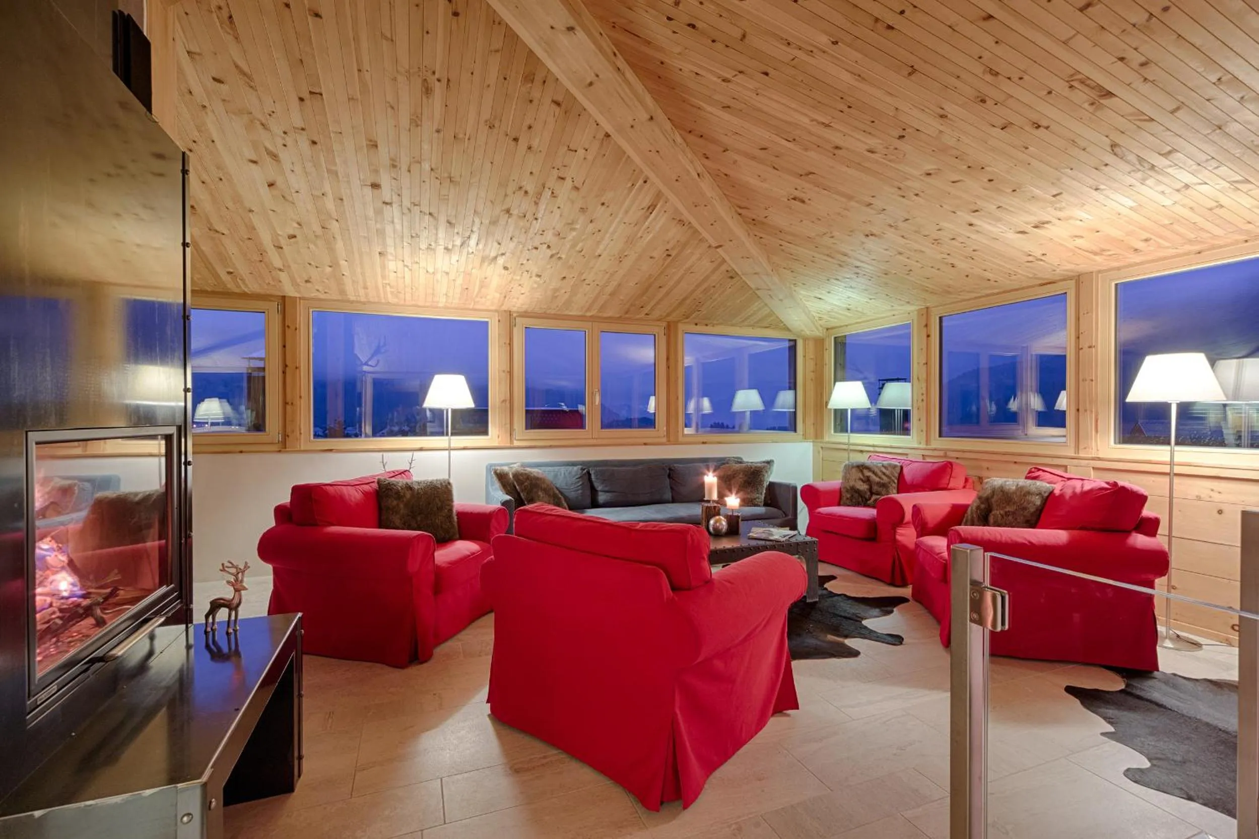 Communal lounge/ TV room in Hotel Cervo